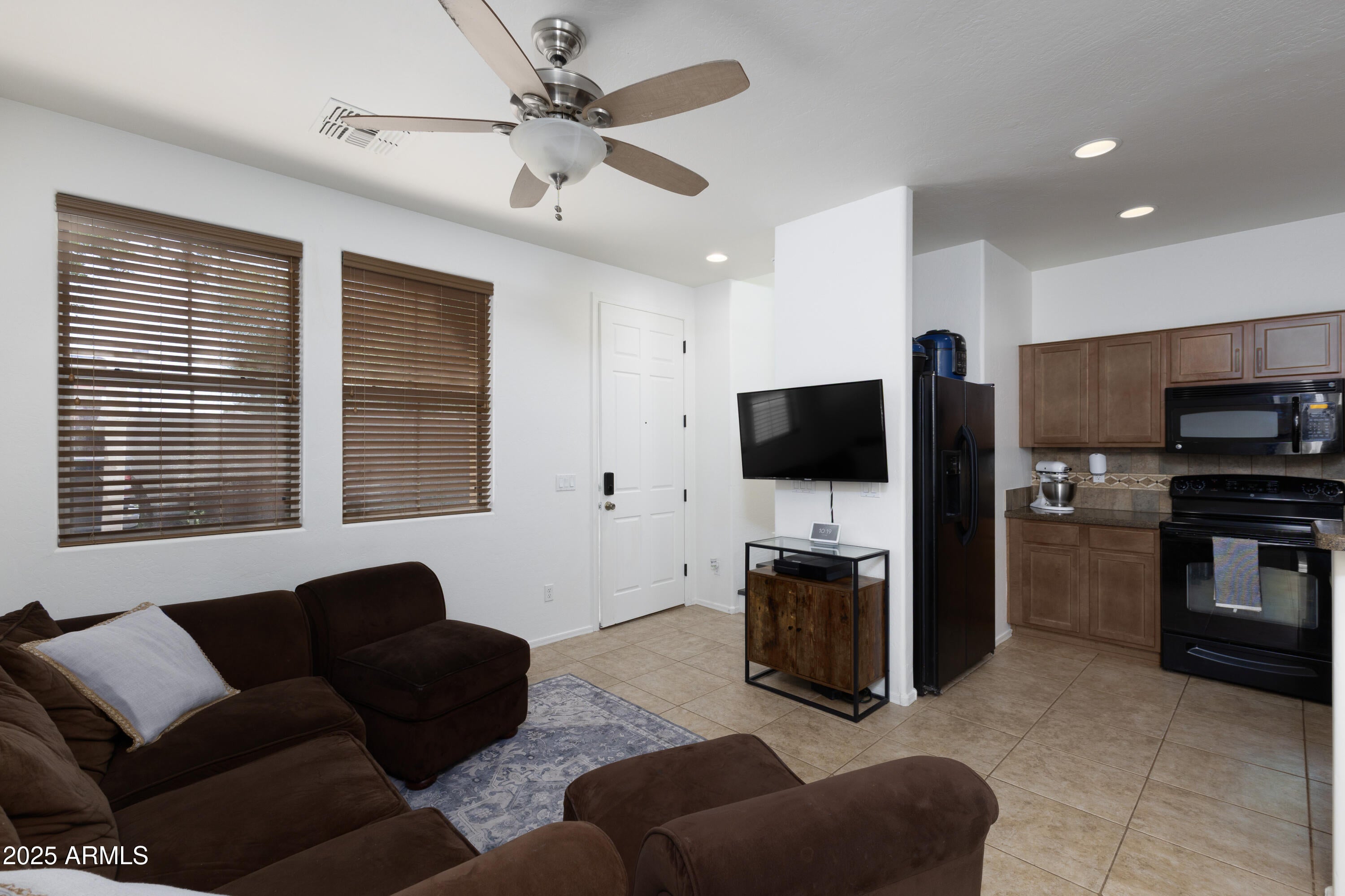 451 S HAWES Road 53