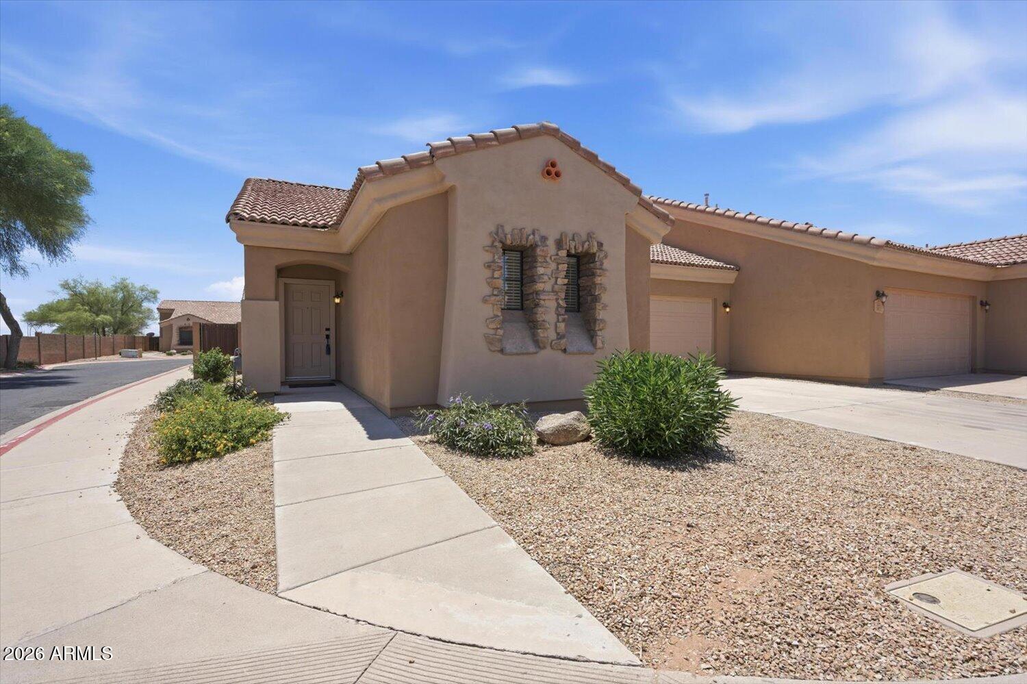 2565 S SIGNAL BUTTE Road 23