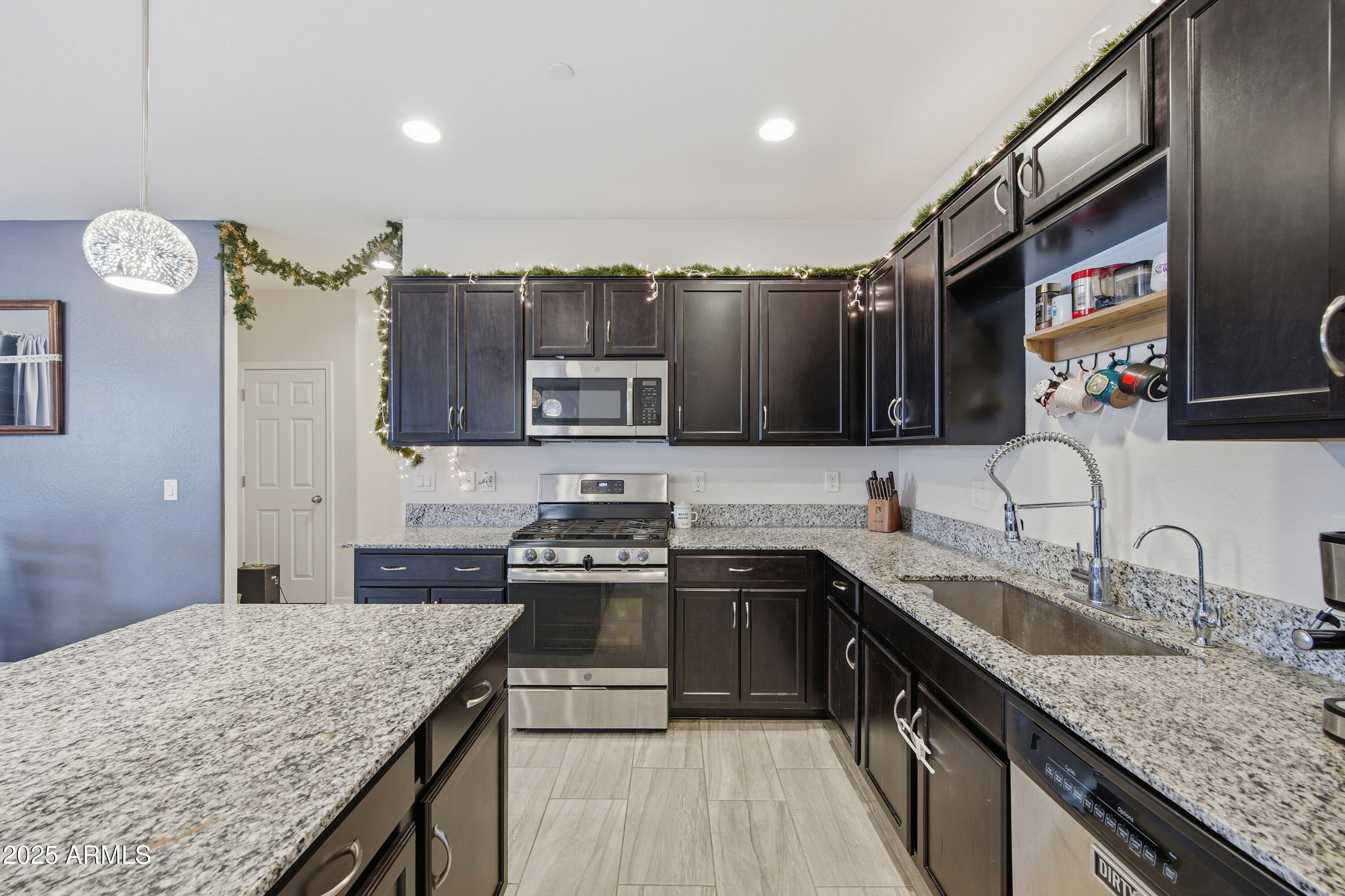 21359 W ALVARADO Road