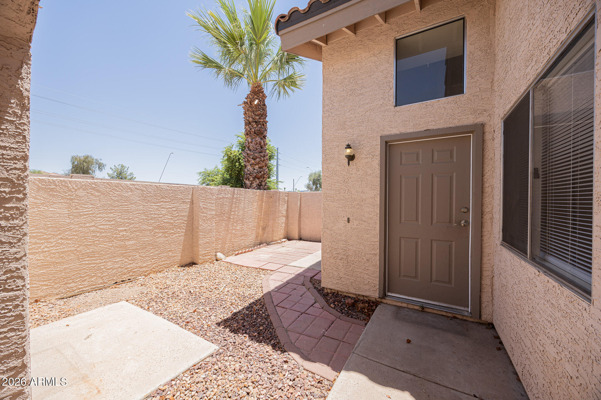 2019 W LEMON TREE Place 1110