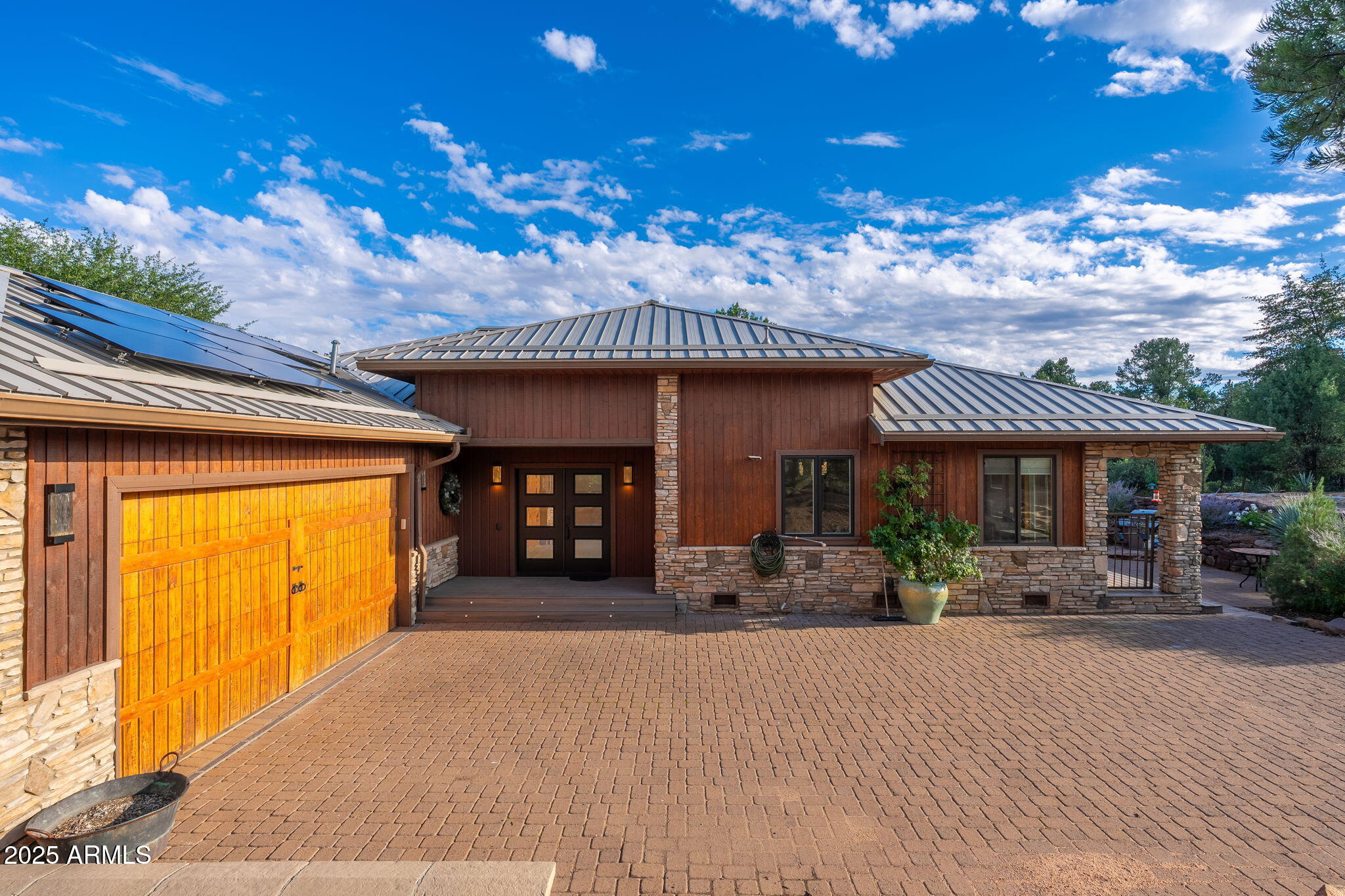 203 S Crescent Moon --