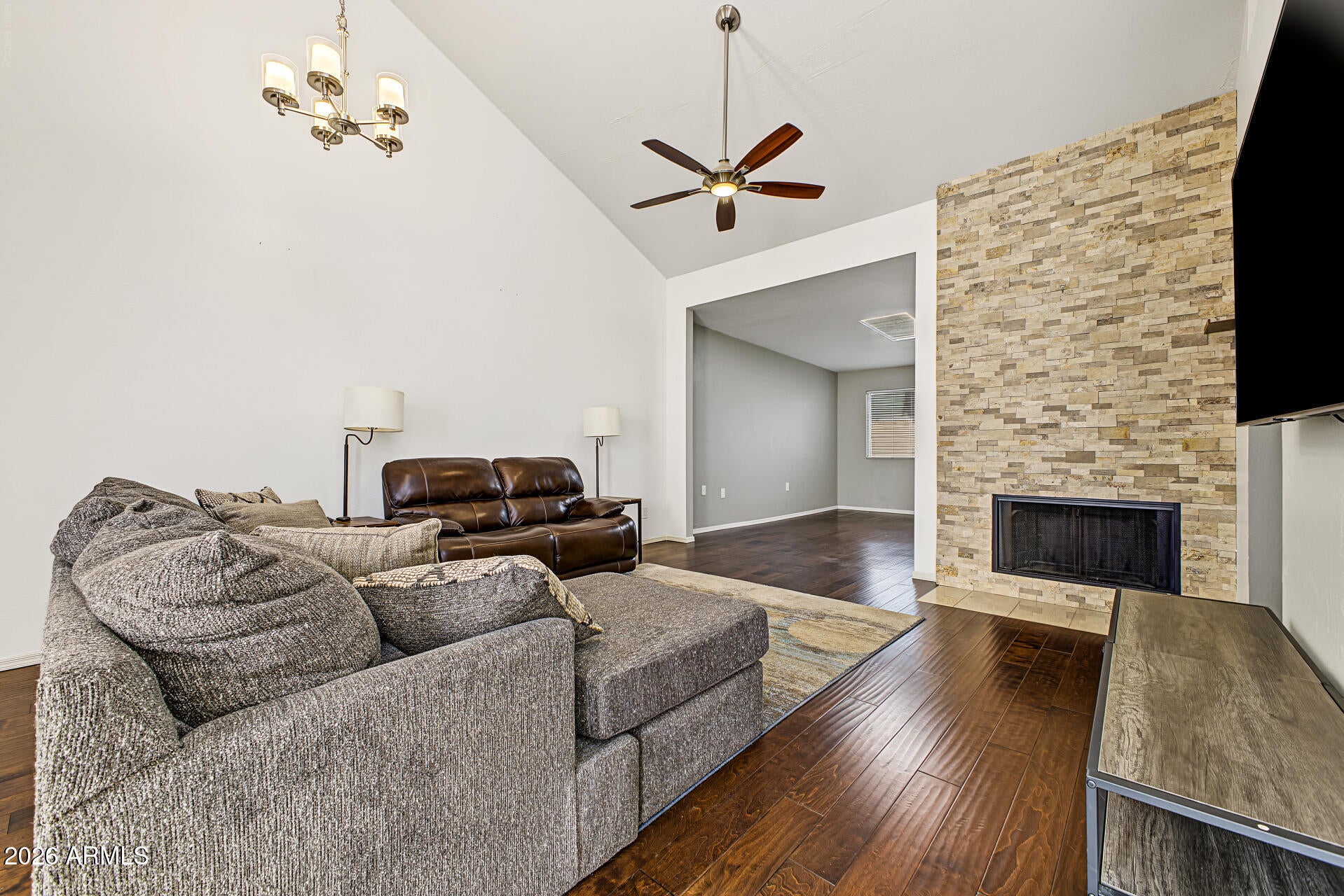 371 W LODGE Drive