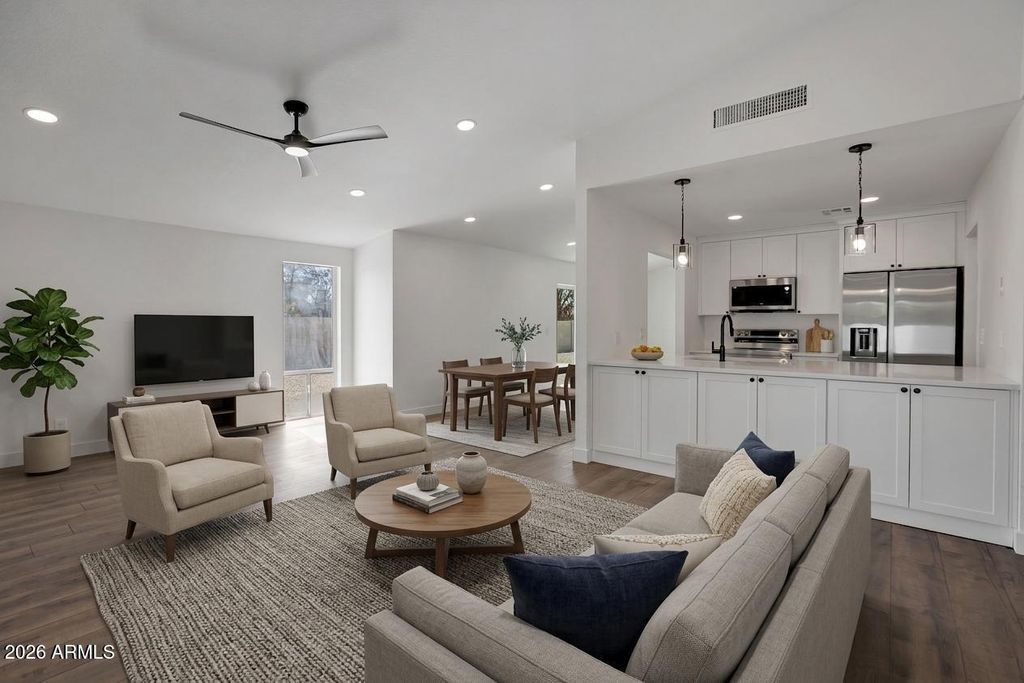 Photo of 2923 S Bala Drive, Tempe, AZ 85282 (MLS # 7003294)