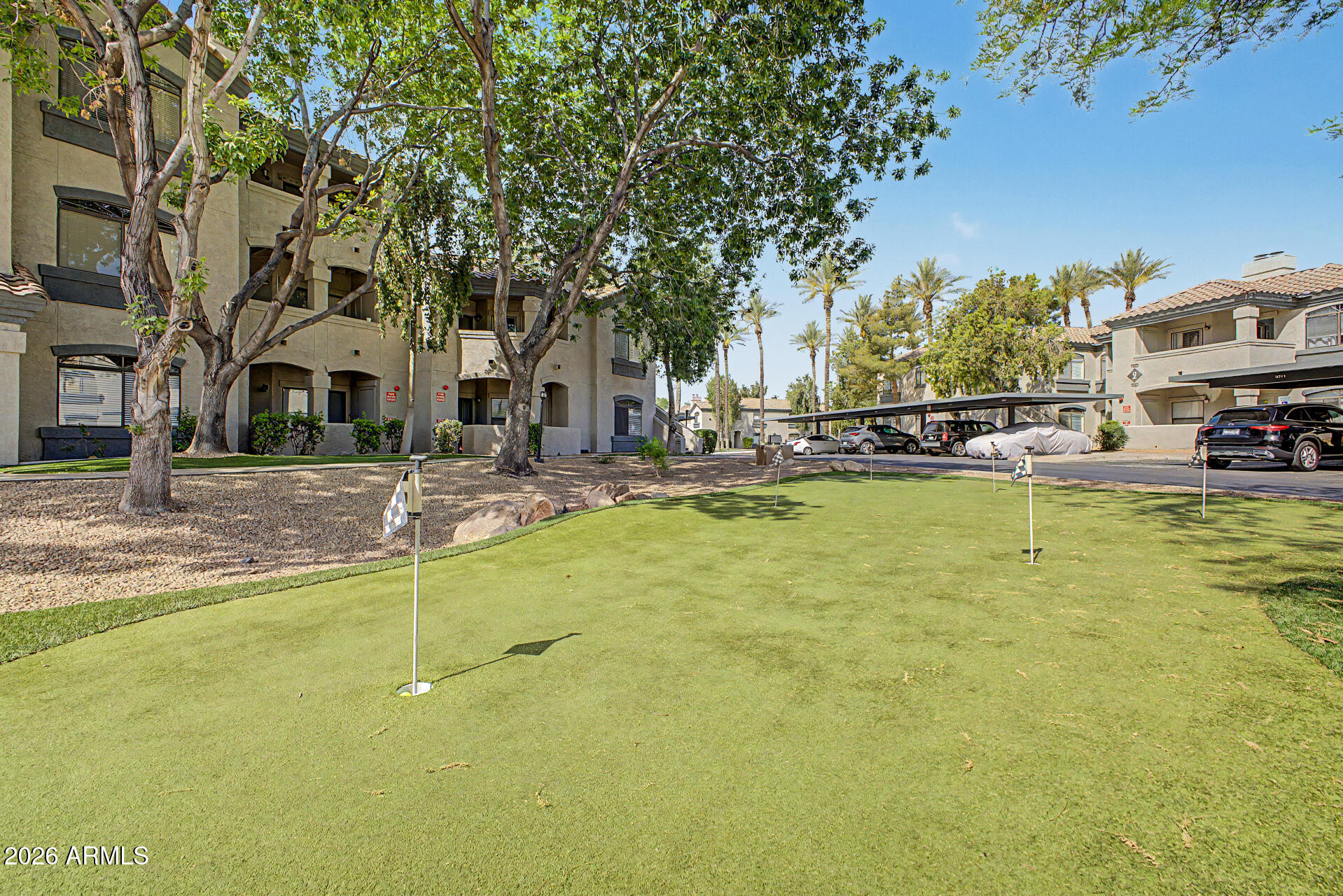 SIGNATURE SCOTTSDALE CONDOMINIUM - Residential