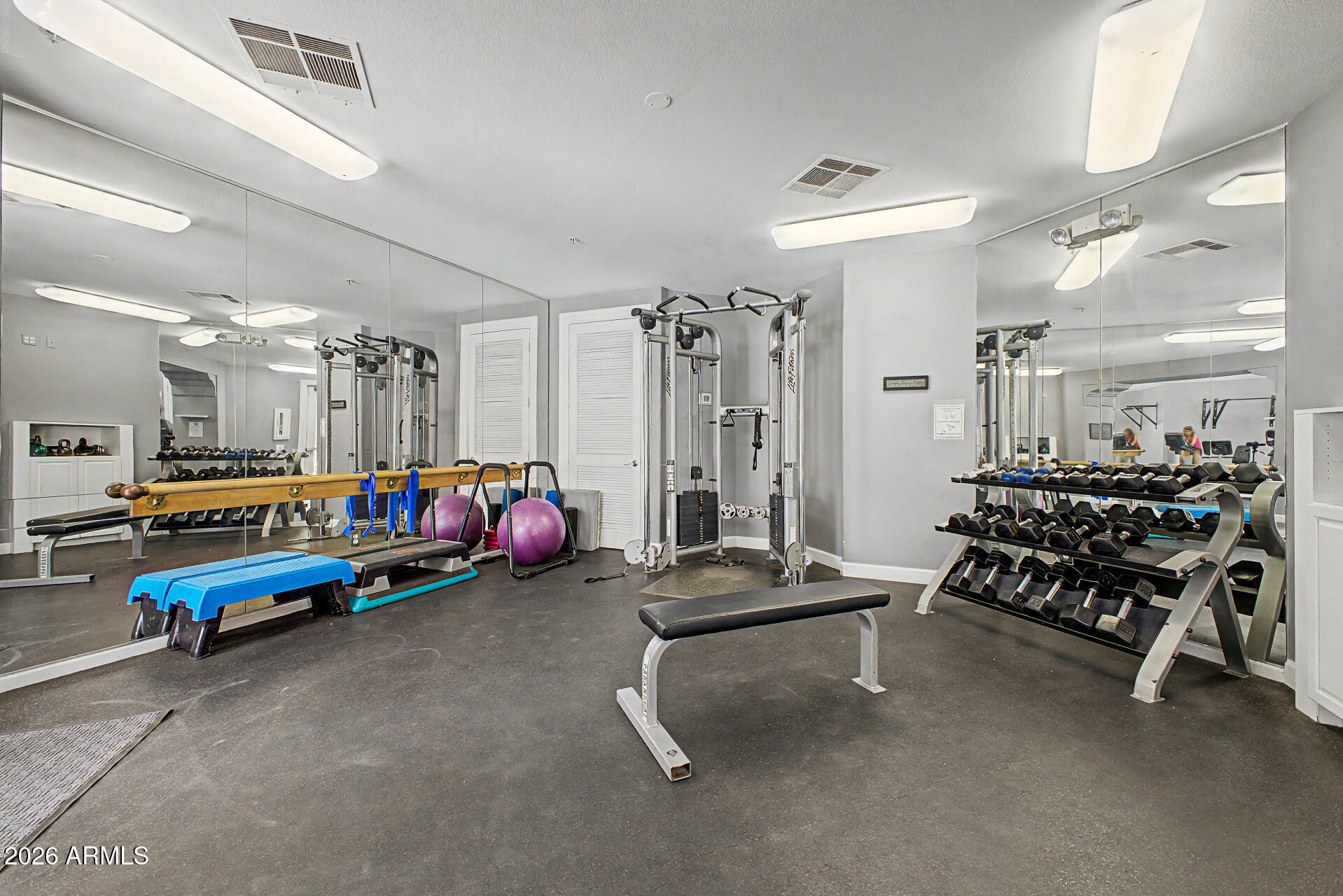 SIGNATURE SCOTTSDALE CONDOMINIUM - Residential