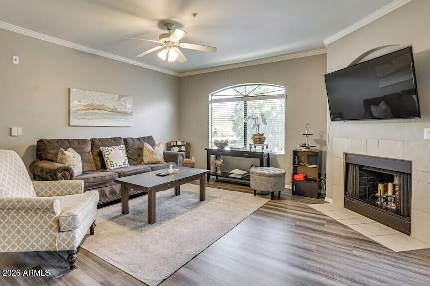 SIGNATURE SCOTTSDALE CONDOMINIUM - Residential