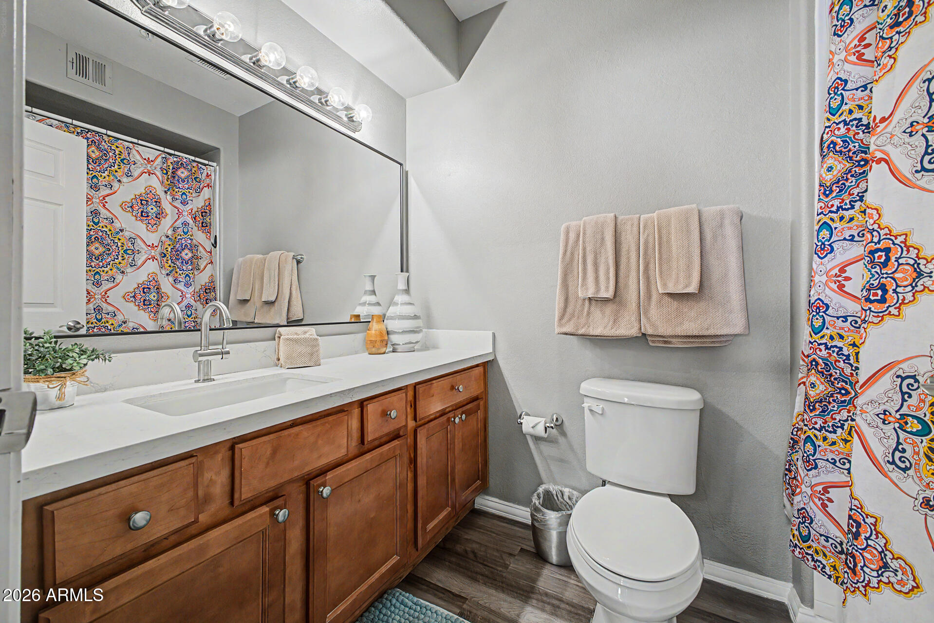 SIGNATURE SCOTTSDALE CONDOMINIUM - Residential