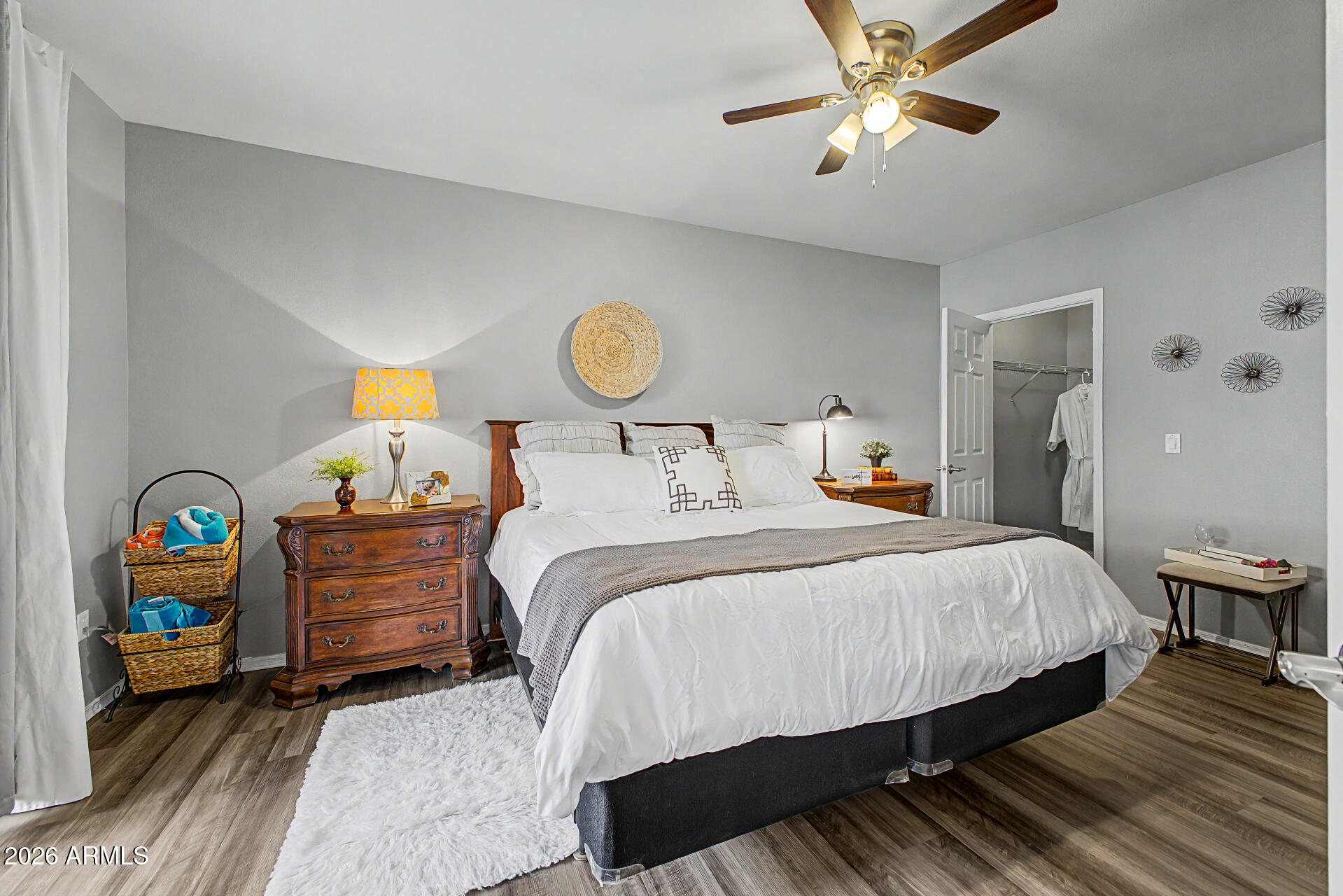SIGNATURE SCOTTSDALE CONDOMINIUM - Residential