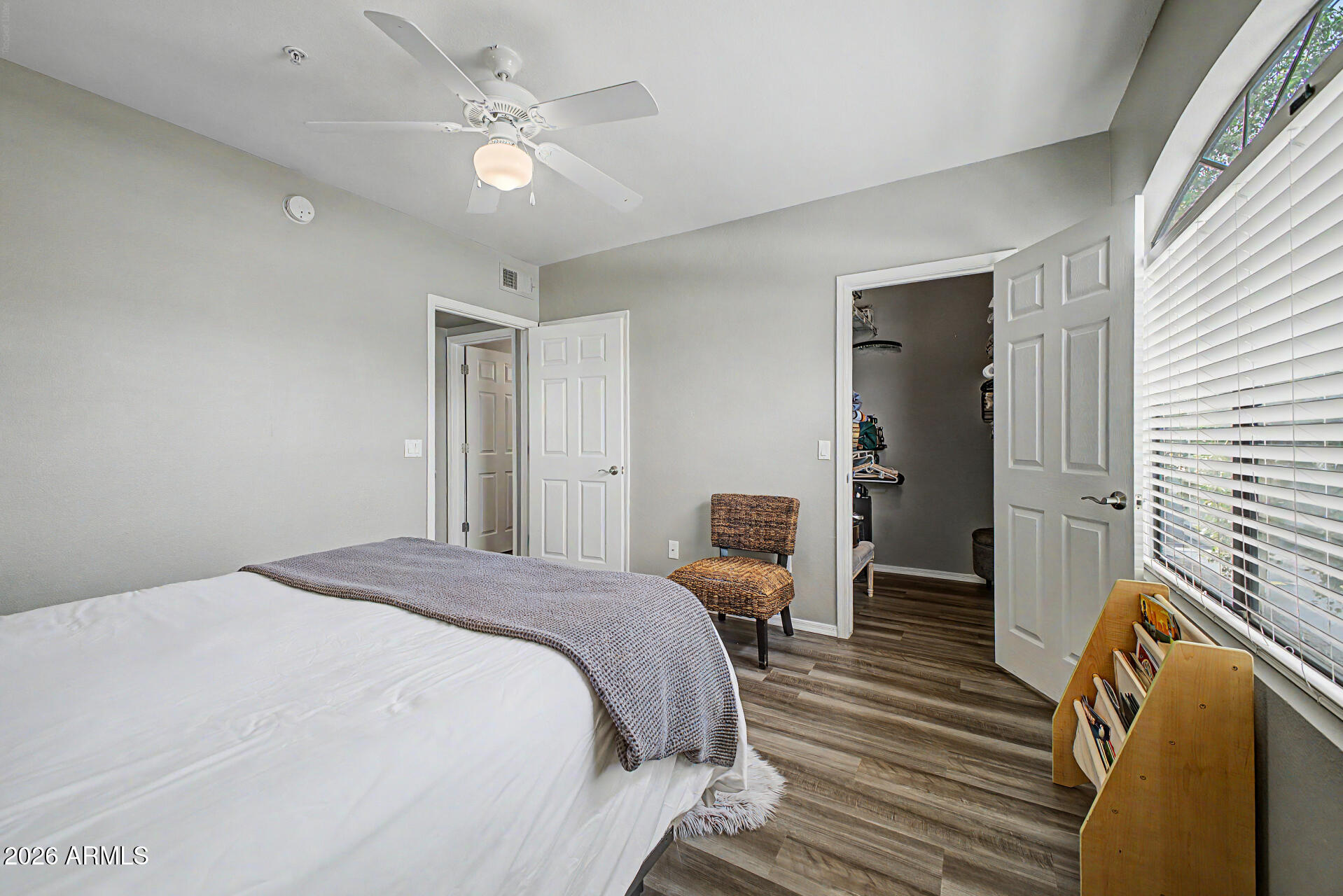 SIGNATURE SCOTTSDALE CONDOMINIUM - Residential