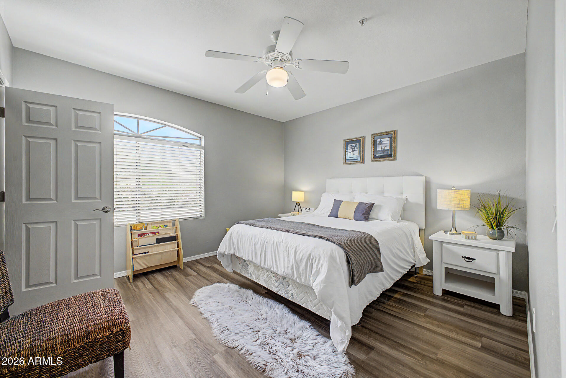 SIGNATURE SCOTTSDALE CONDOMINIUM - Residential