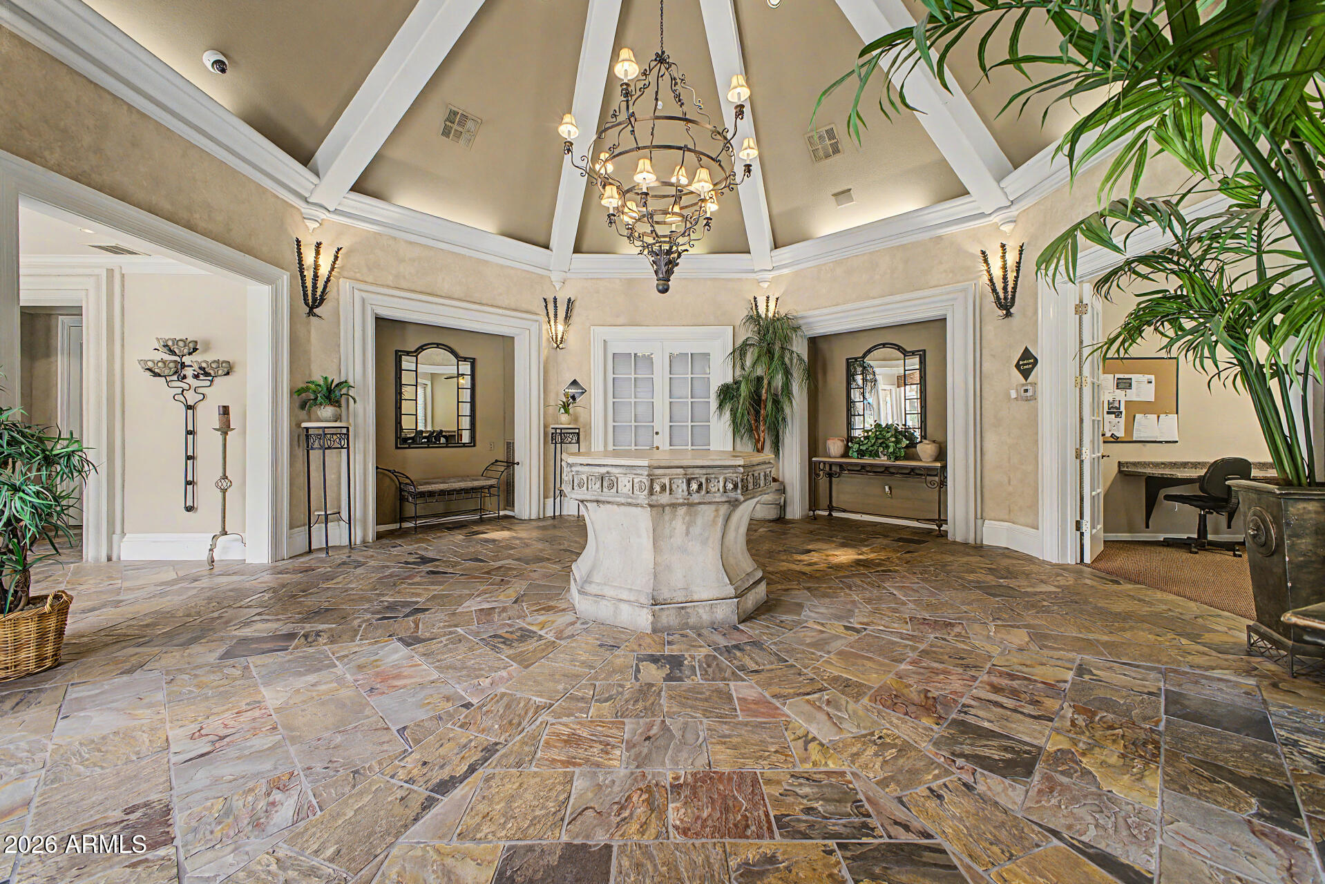 SIGNATURE SCOTTSDALE CONDOMINIUM - Residential