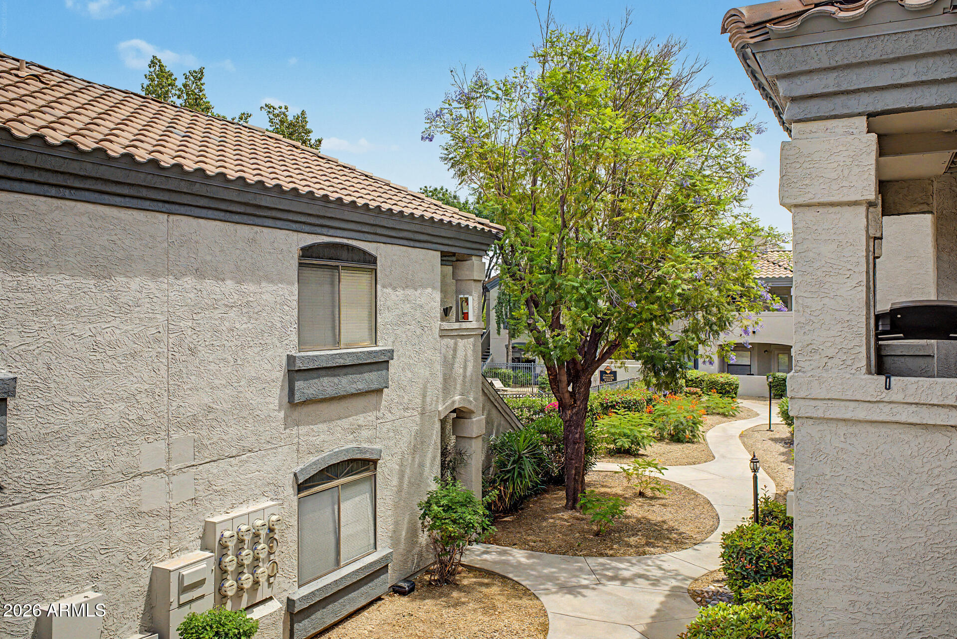 SIGNATURE SCOTTSDALE CONDOMINIUM - Residential