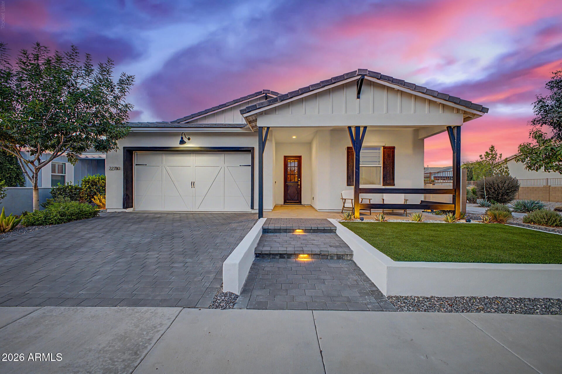 22780 E CALLE LUNA --