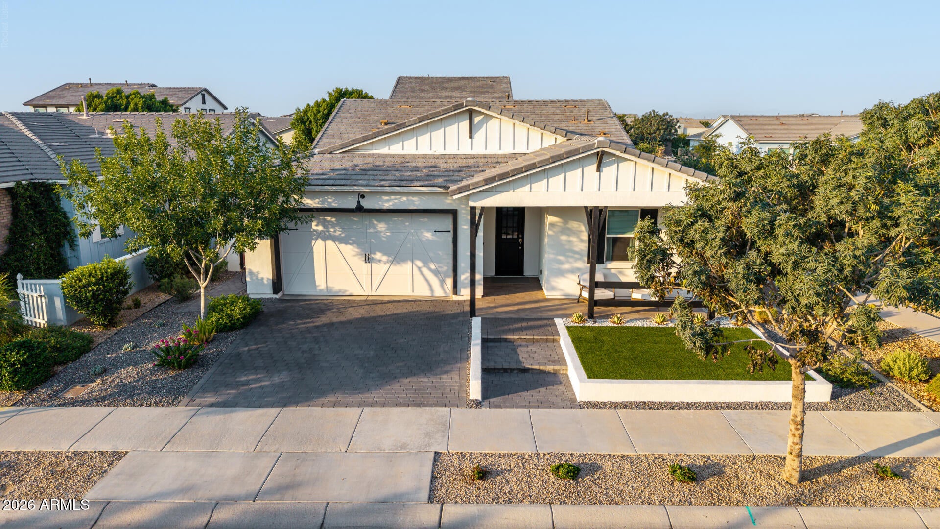 22780 E CALLE LUNA --