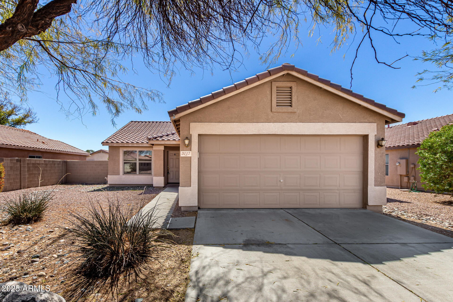 3117 W CASINO Avenue