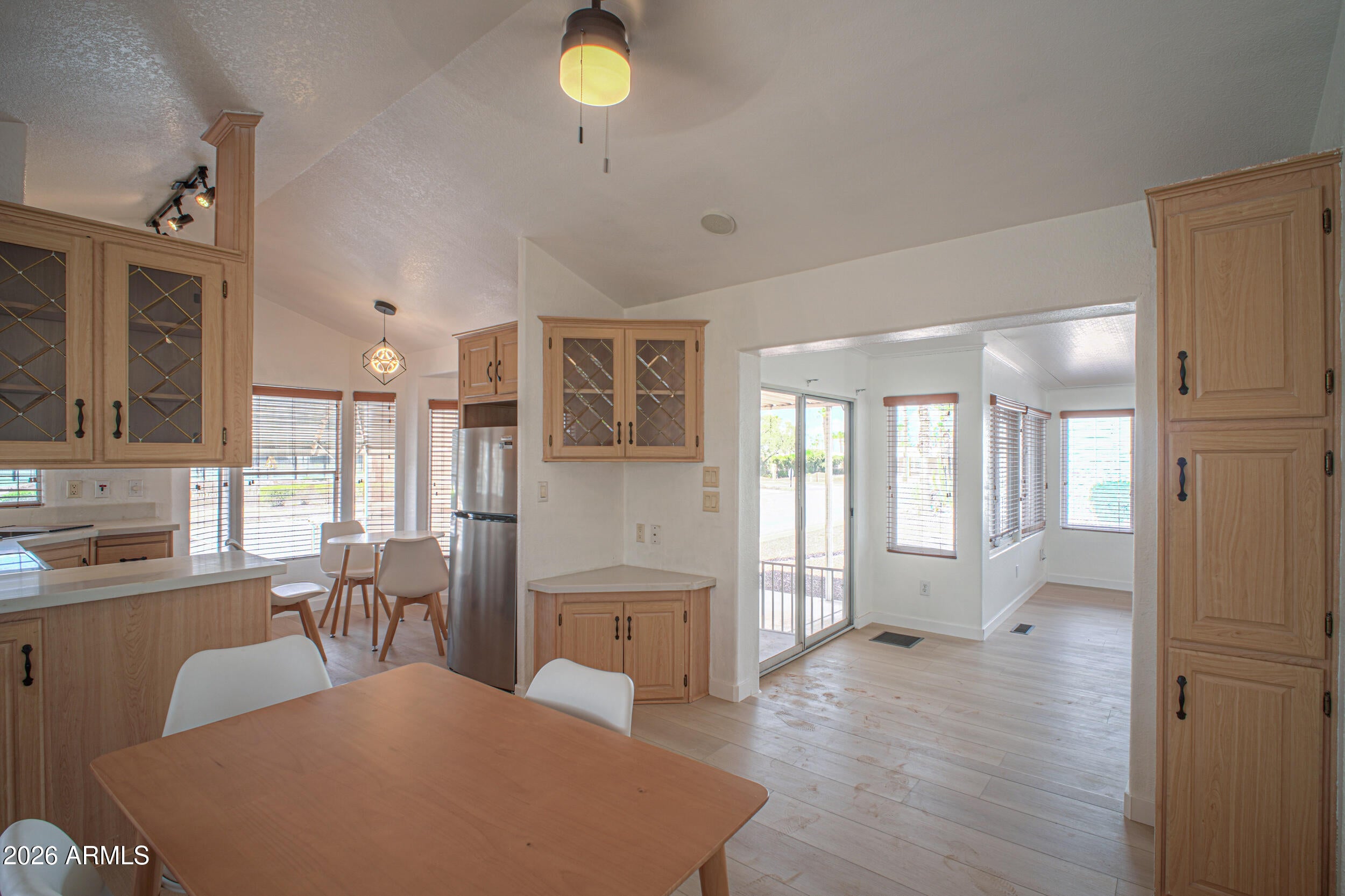 1110 N Henness Road 1051