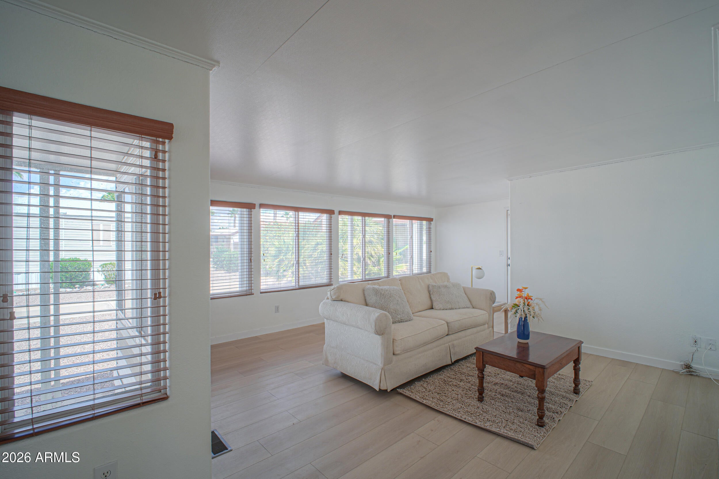 1110 N Henness Road 1051