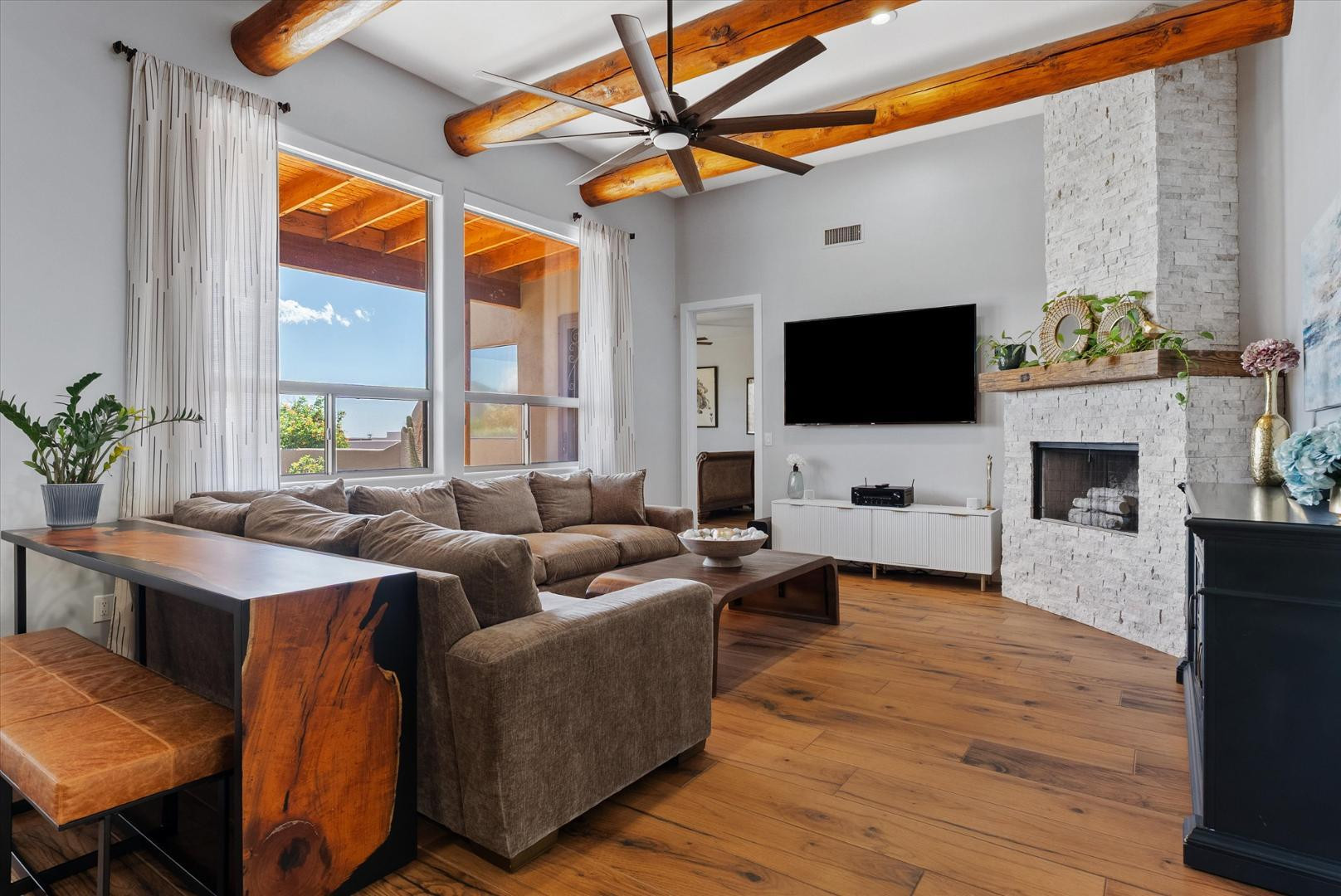 3314 W Here To There Drive