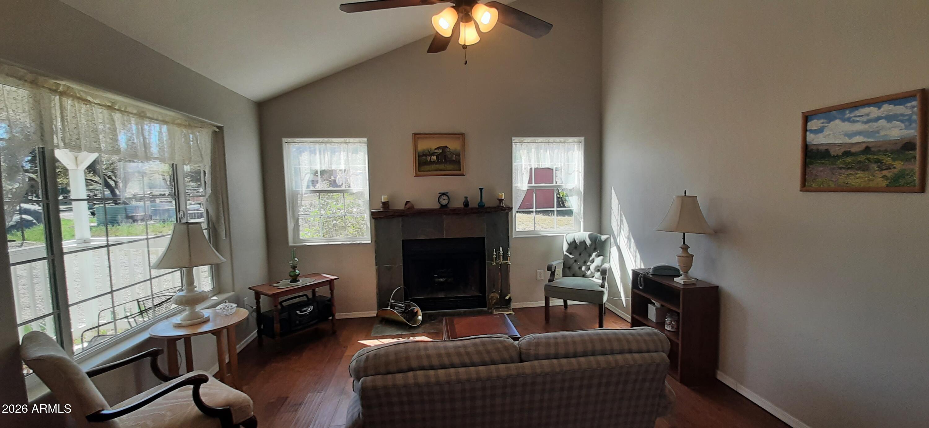 17520 W FOOTHILL Road