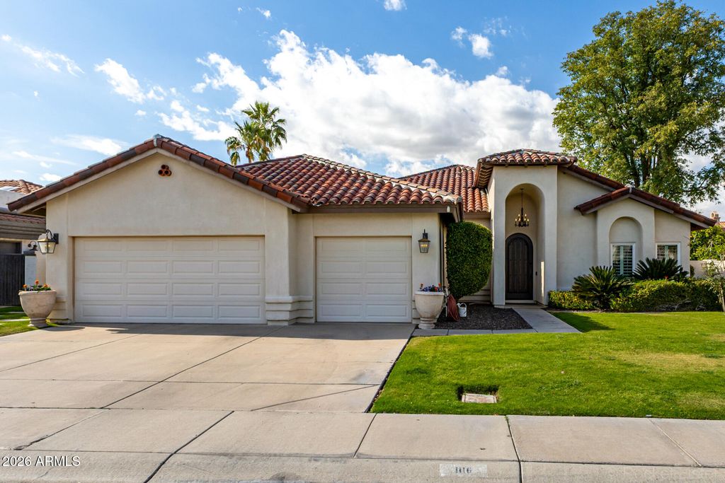 Photo of 1116 N Date Palm Drive, Gilbert, AZ 85234 (MLS # 6992923)