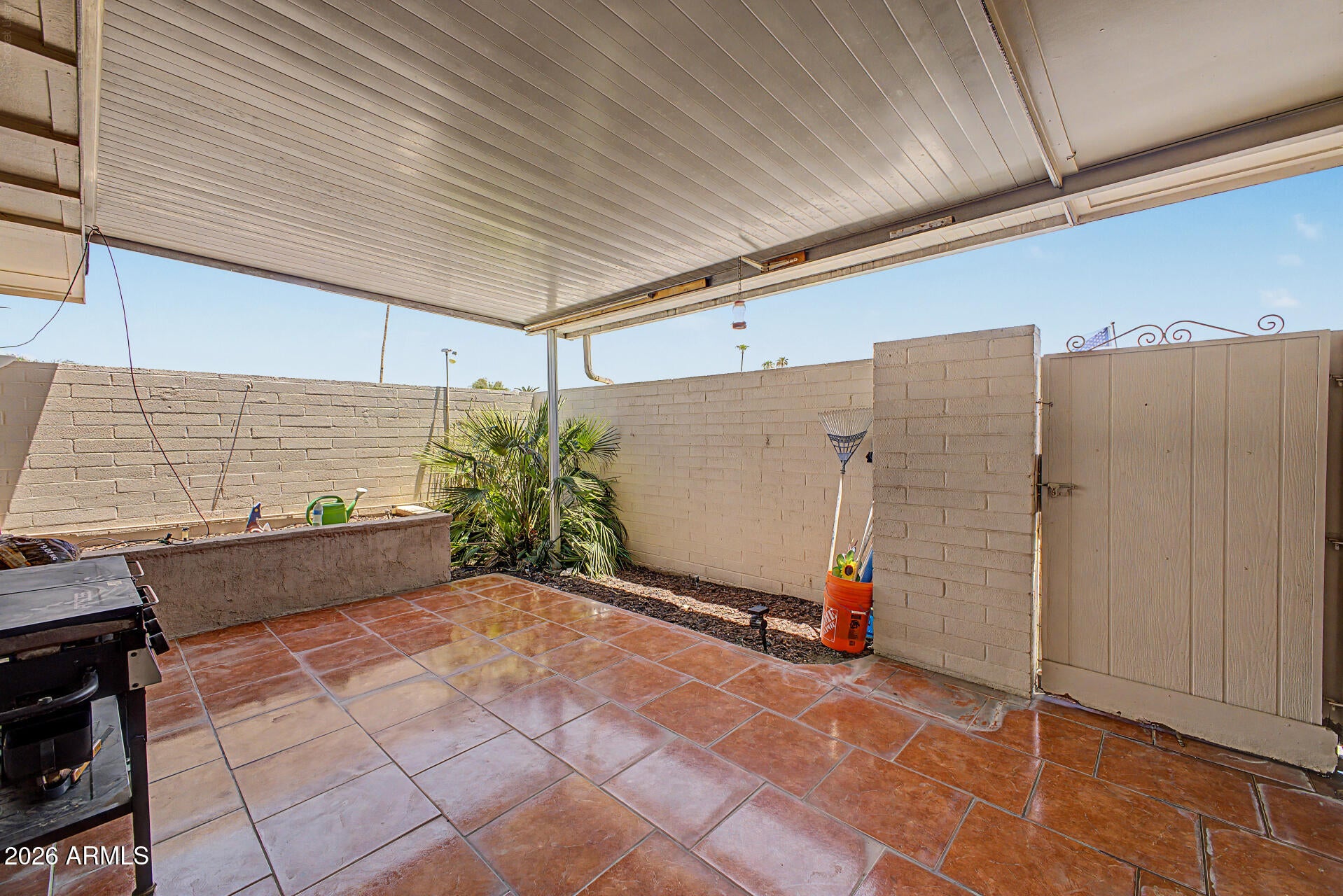14039 N PALM RIDGE Drive W