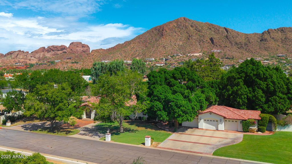 Photo of 5302 E Arcadia Lane #87, Phoenix, AZ 85018 (MLS # 6923383)