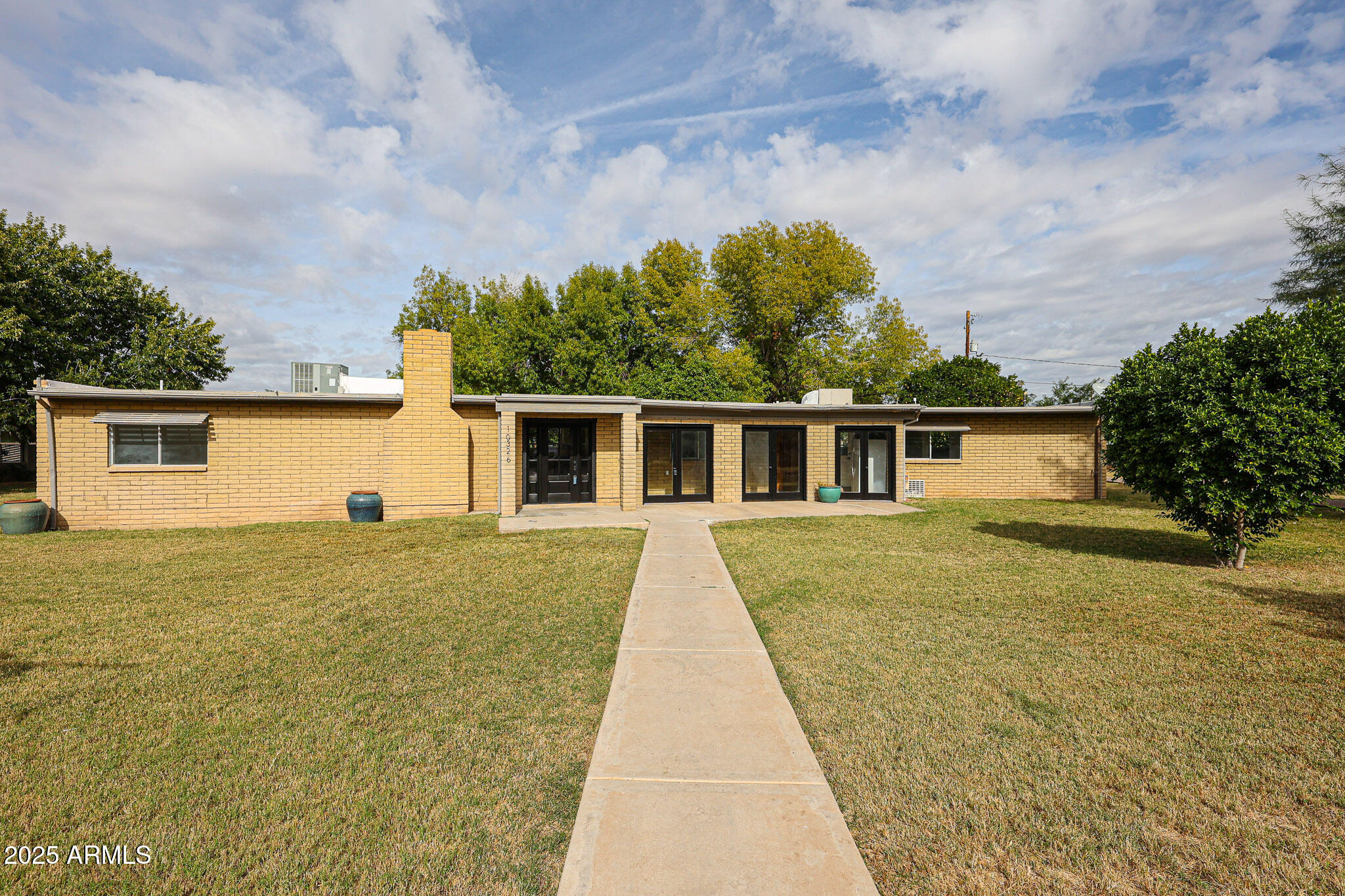 10326 W ENCANTO Boulevard