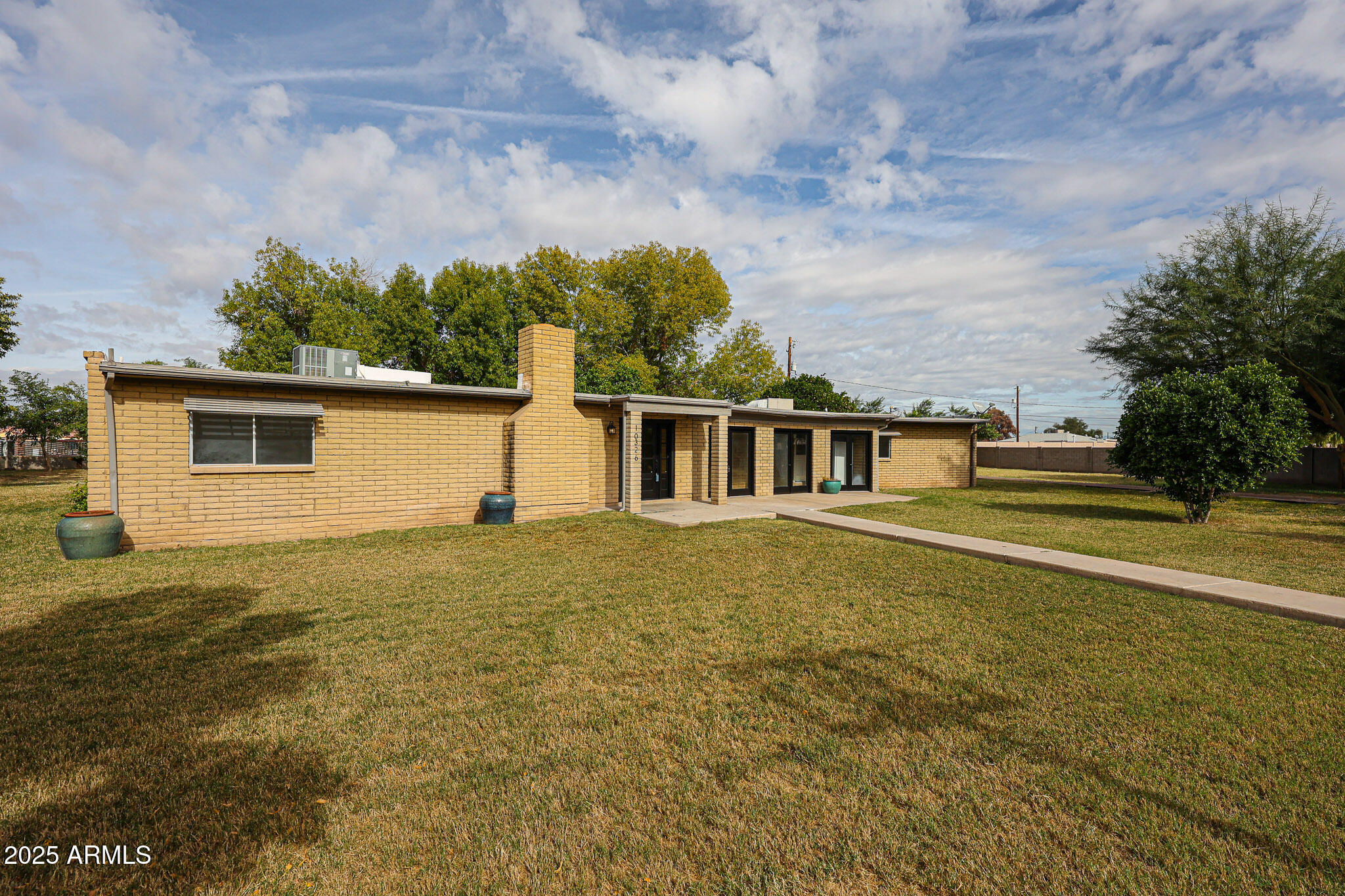 10326 W ENCANTO Boulevard