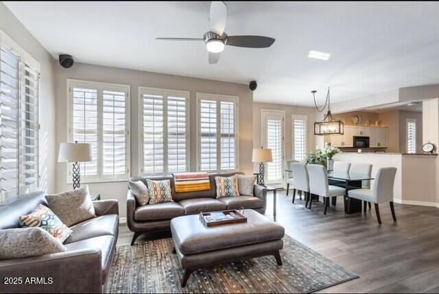 15221 N CLUBGATE Drive 2096