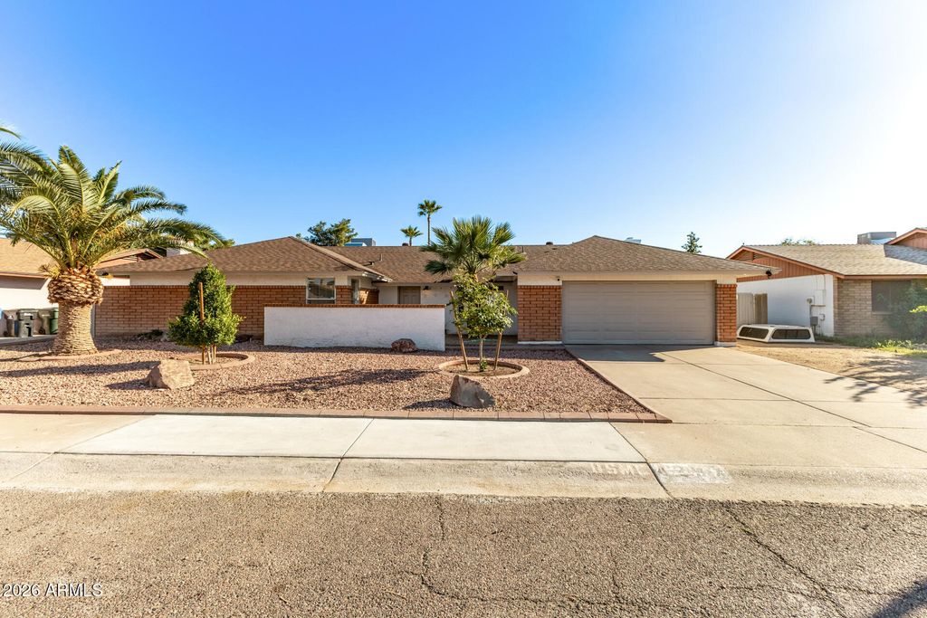 Photo of 4237 W Hartford Avenue, Glendale, AZ 85308 (MLS # 6990972)