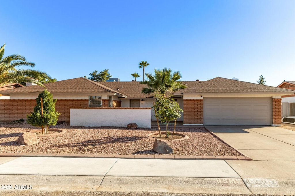 Photo of 4237 W Hartford Avenue, Glendale, AZ 85308 (MLS # 6990972)