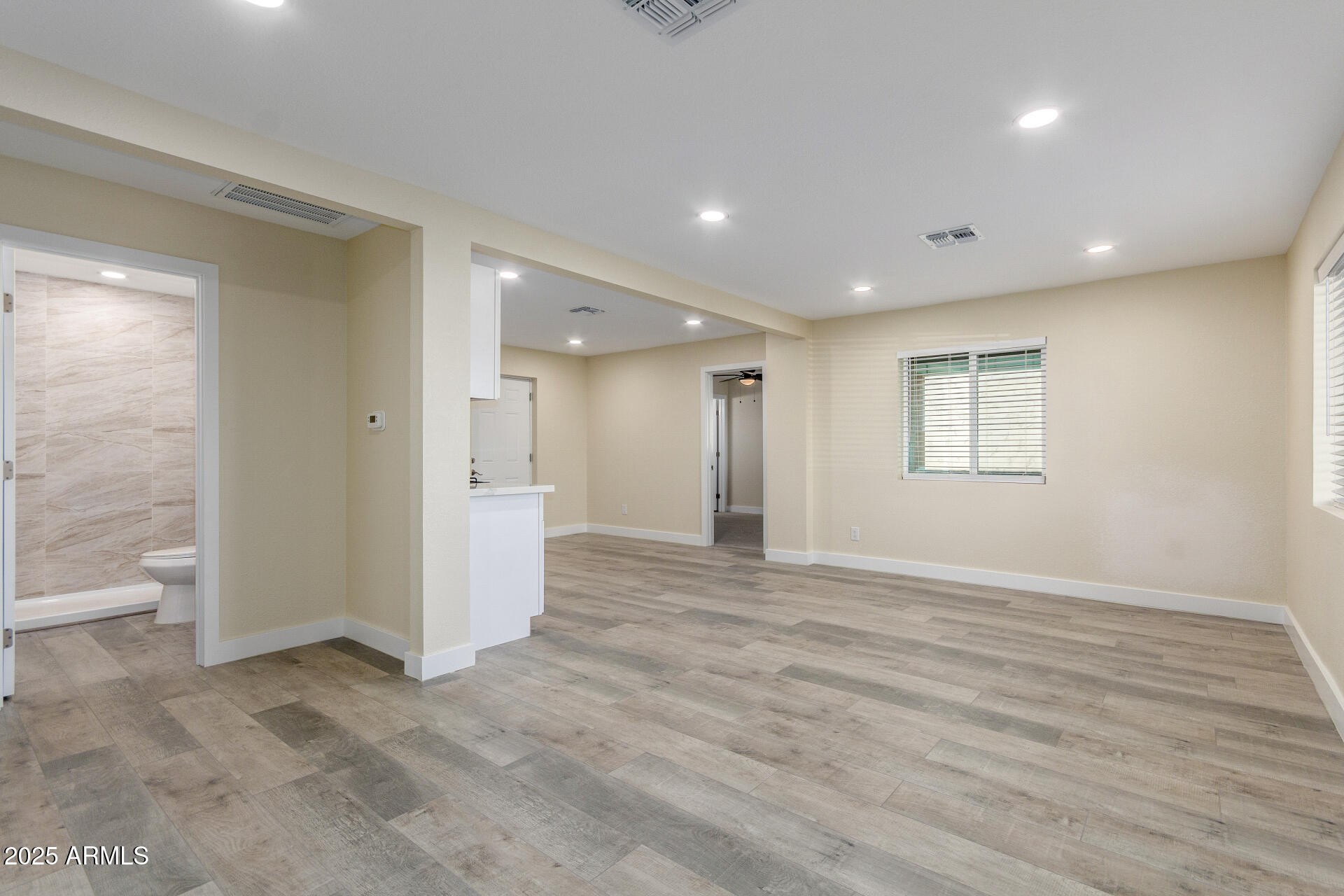 2749 W MONTECITO Avenue