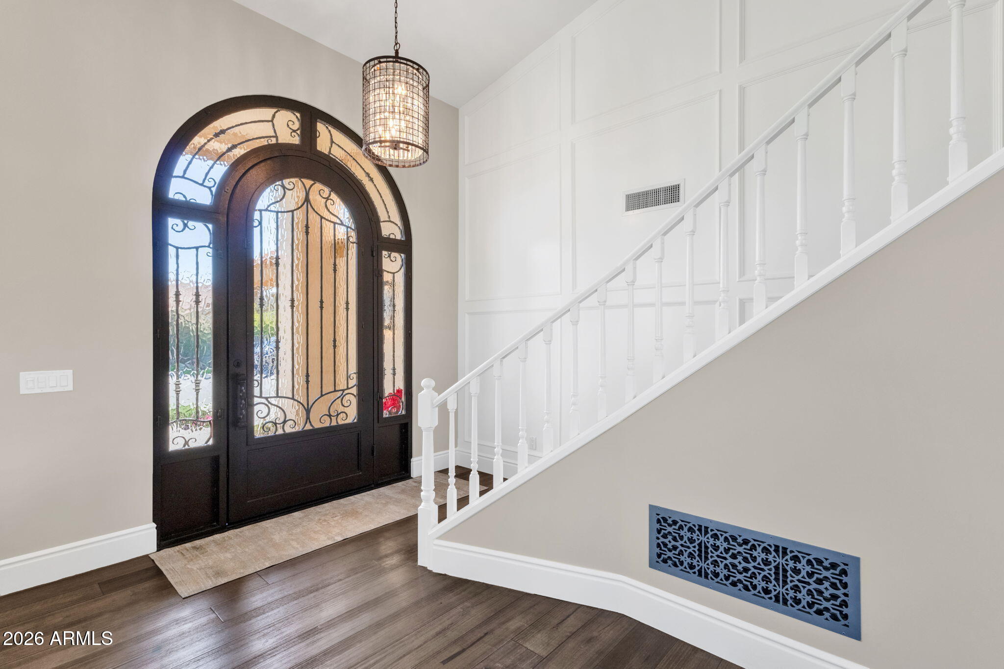 1620 W WISTERIA Drive