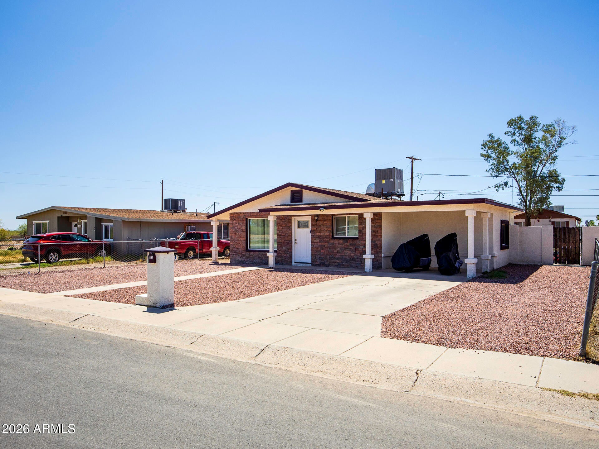 1137 E BISNAGA Street