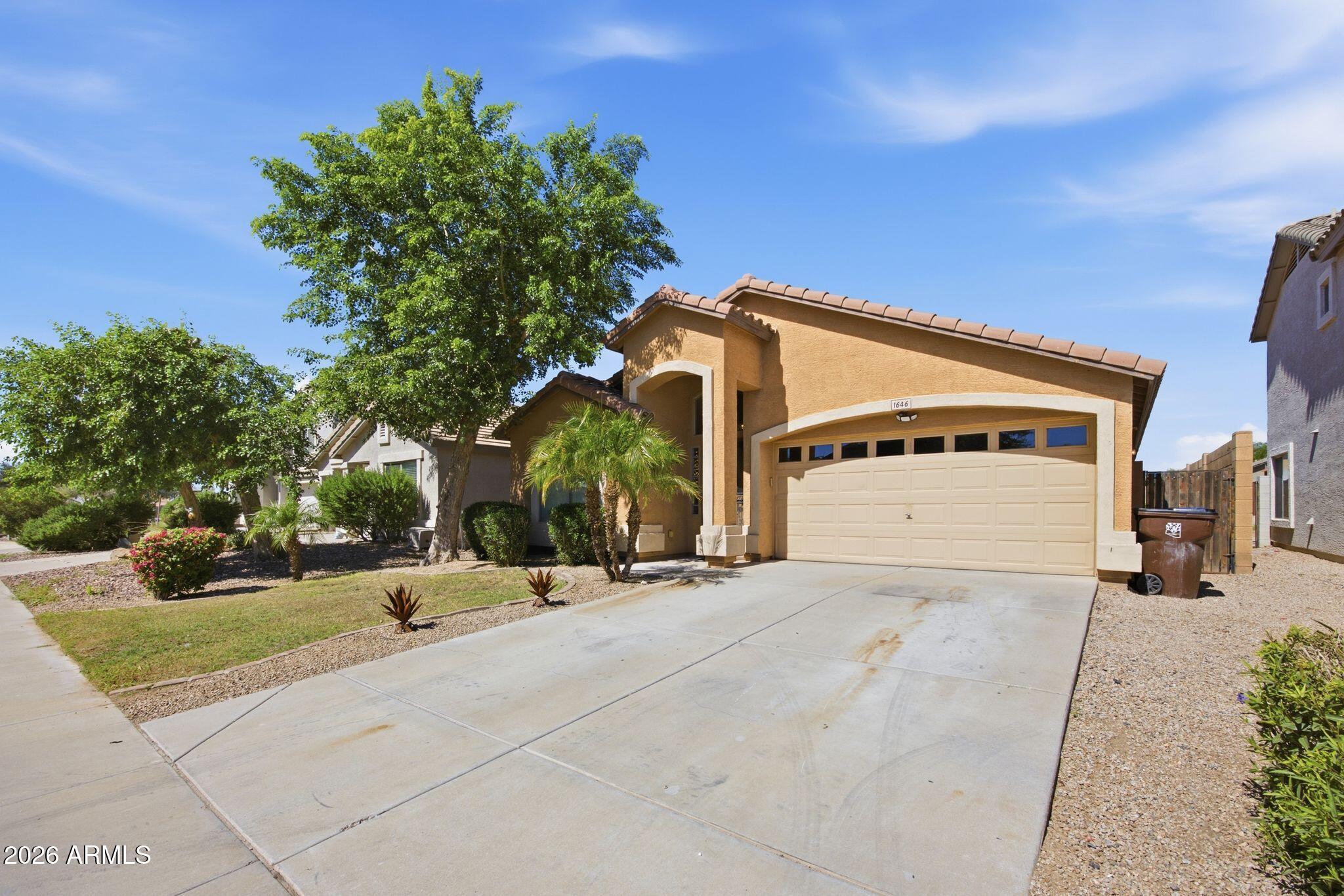 1646 E DANIELLA Drive
