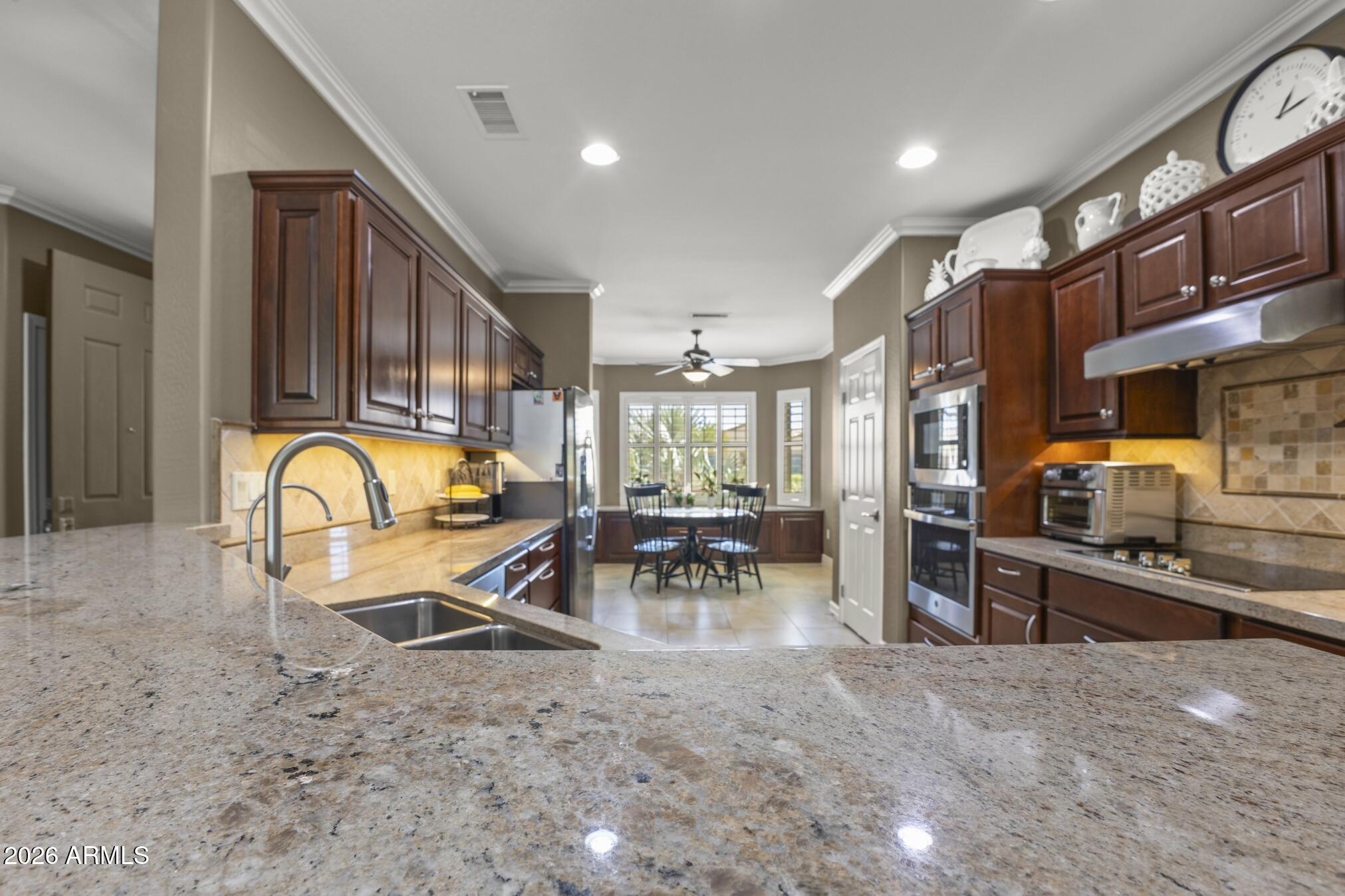 21248 N MARIPOSA GROVE Lane