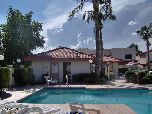 8709 N SHADOW Lane