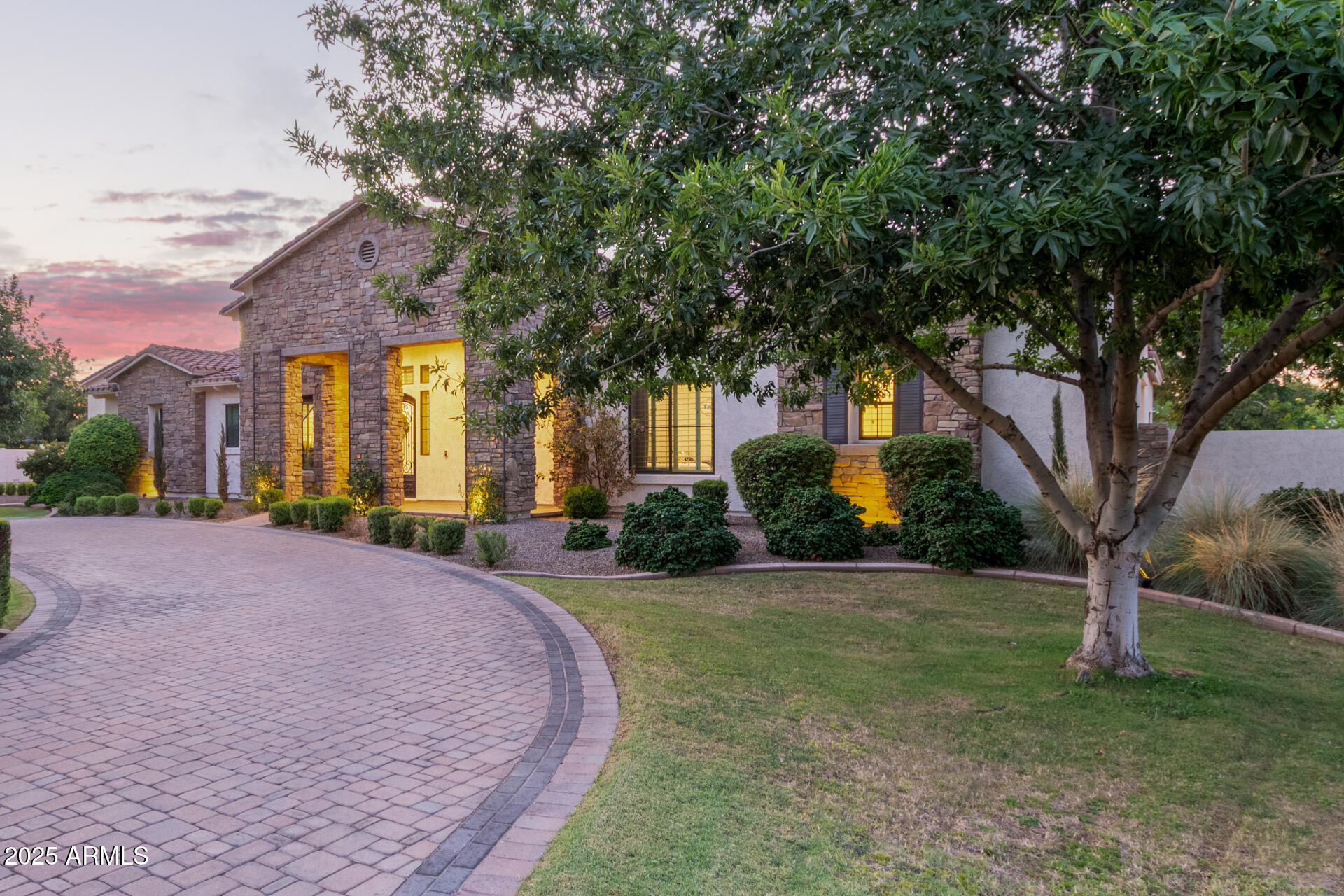 20216 E SUNSET Court