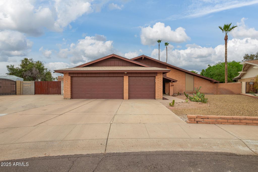 Photo of 5016 W Ruth Avenue, Glendale, AZ 85302 (MLS # 6922614)