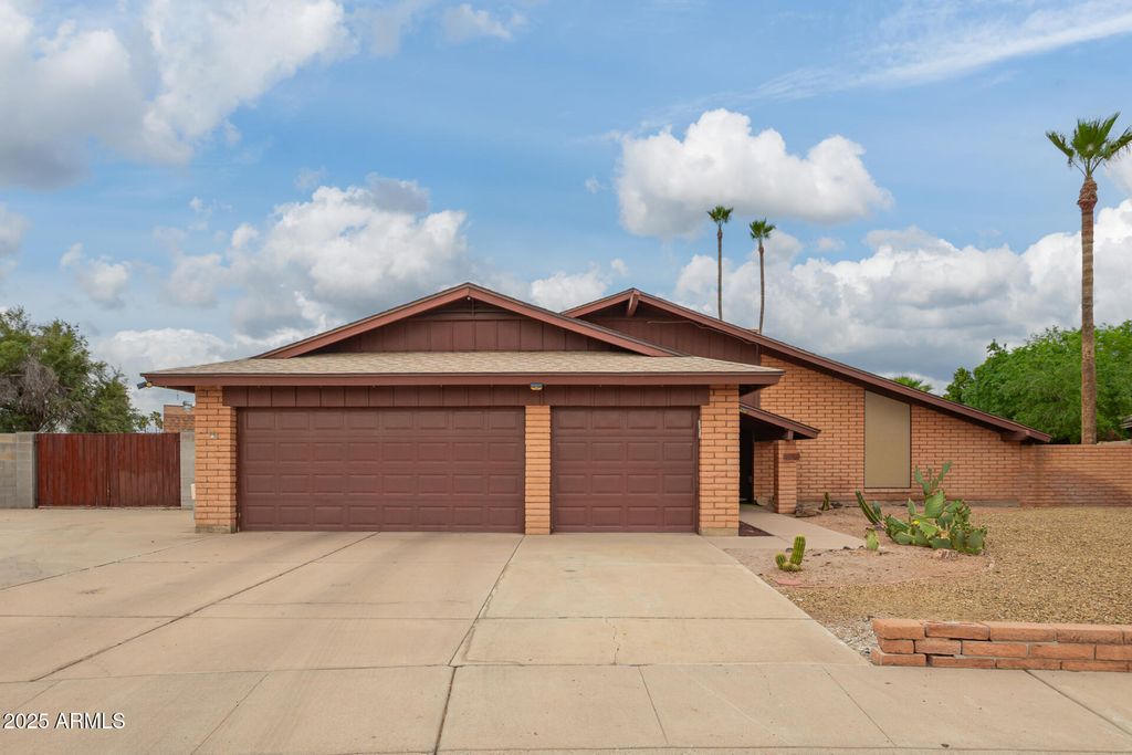 Photo of 5016 W Ruth Avenue, Glendale, AZ 85302 (MLS # 6922614)