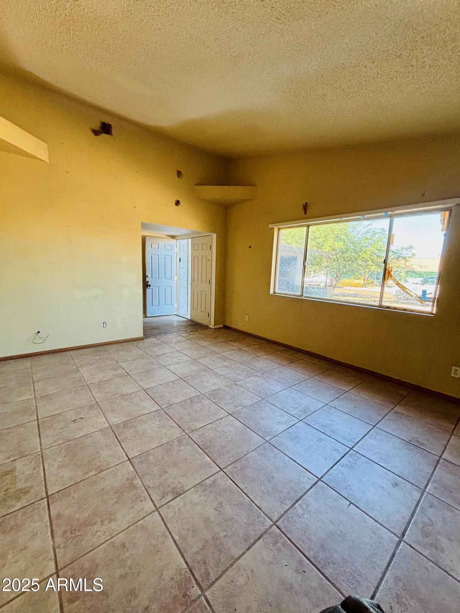 3921 E Sahuaro Drive