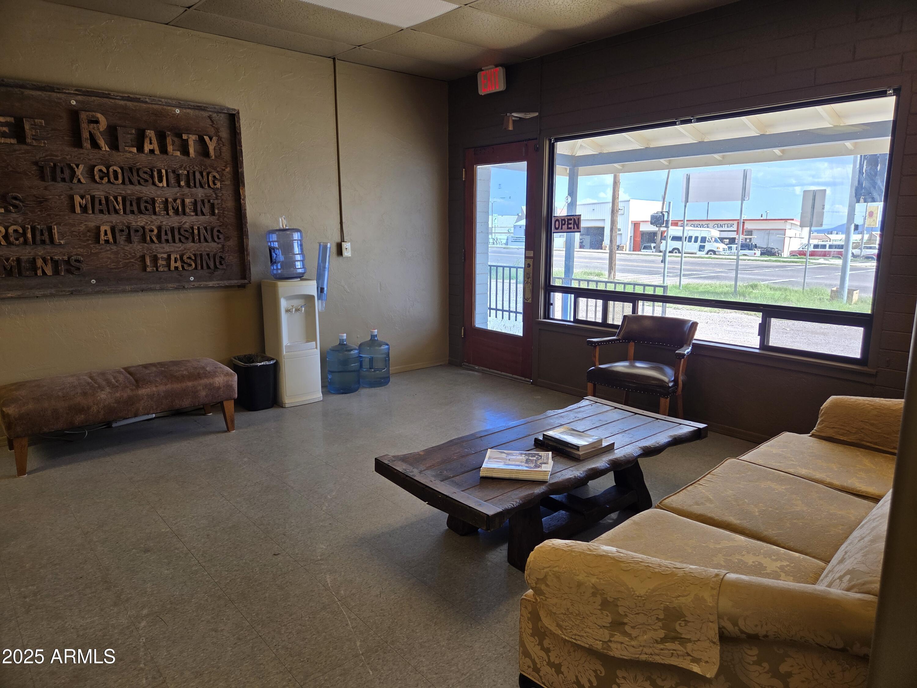 HEDBERG TOWNSITE - Commercial Sale