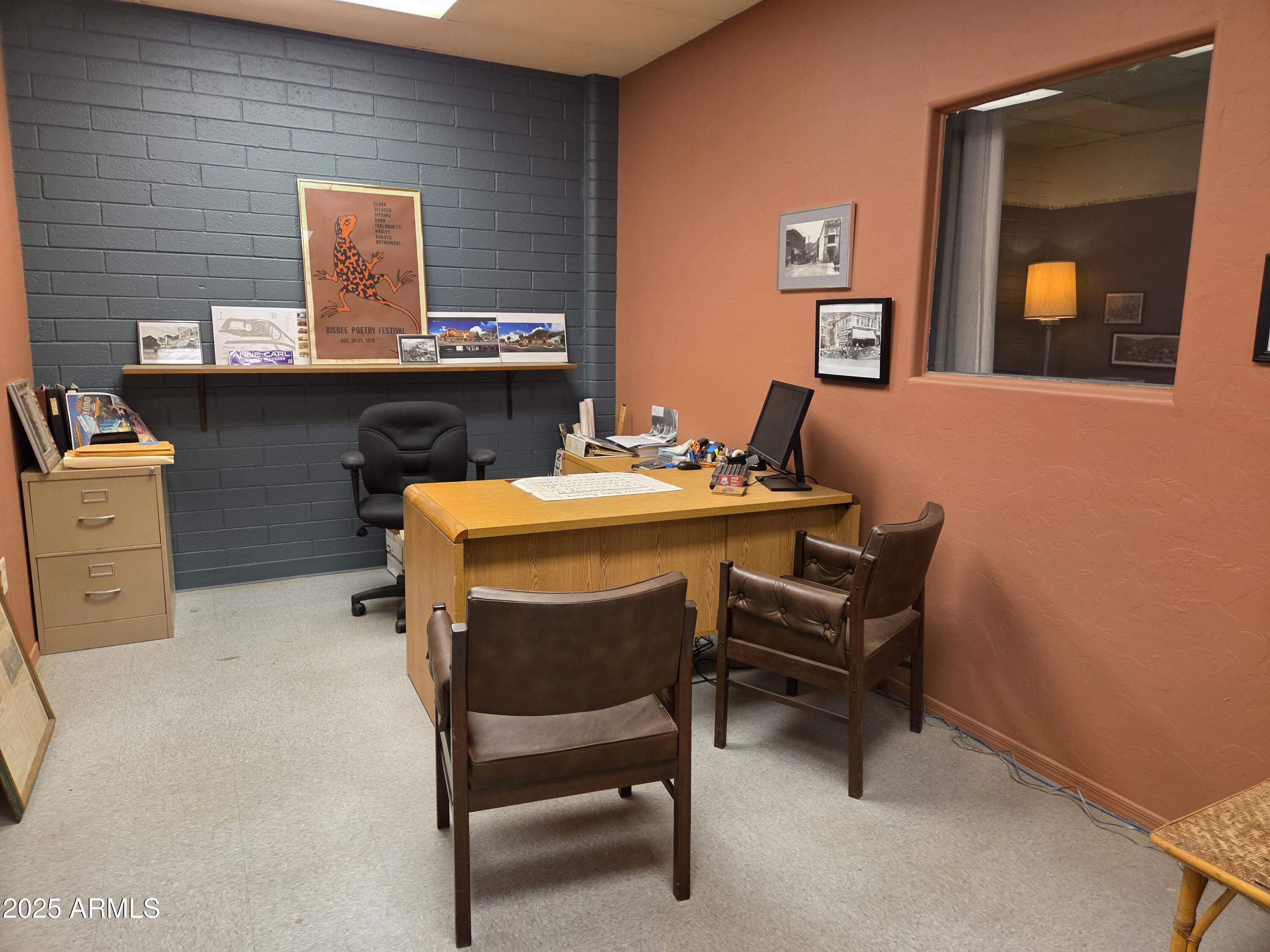 HEDBERG TOWNSITE - Commercial Sale