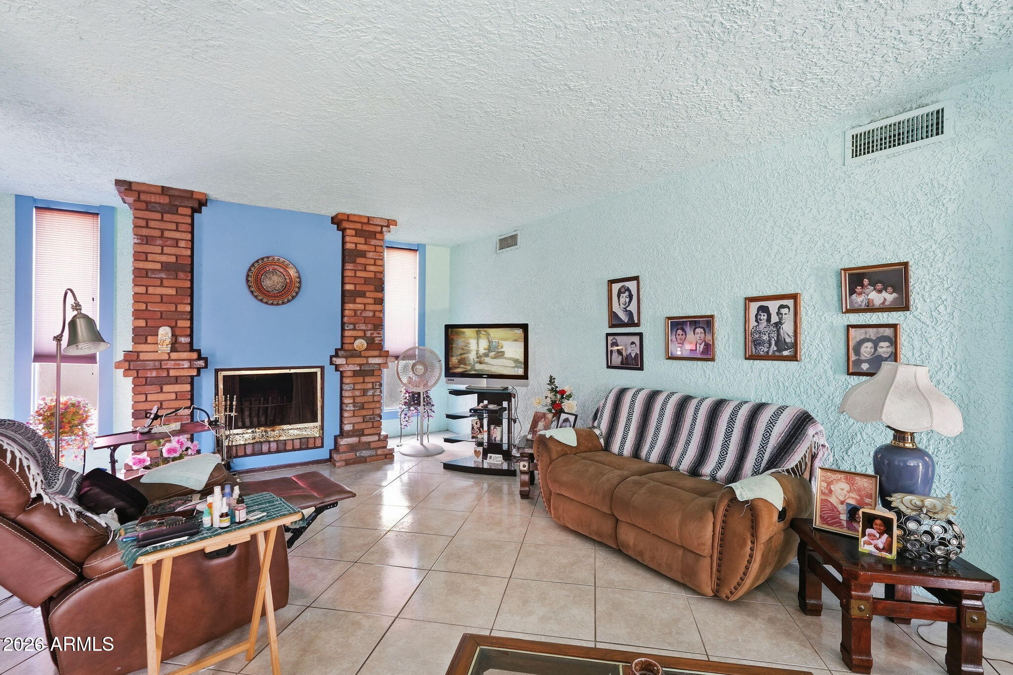 4702 E ALTA VISTA Road