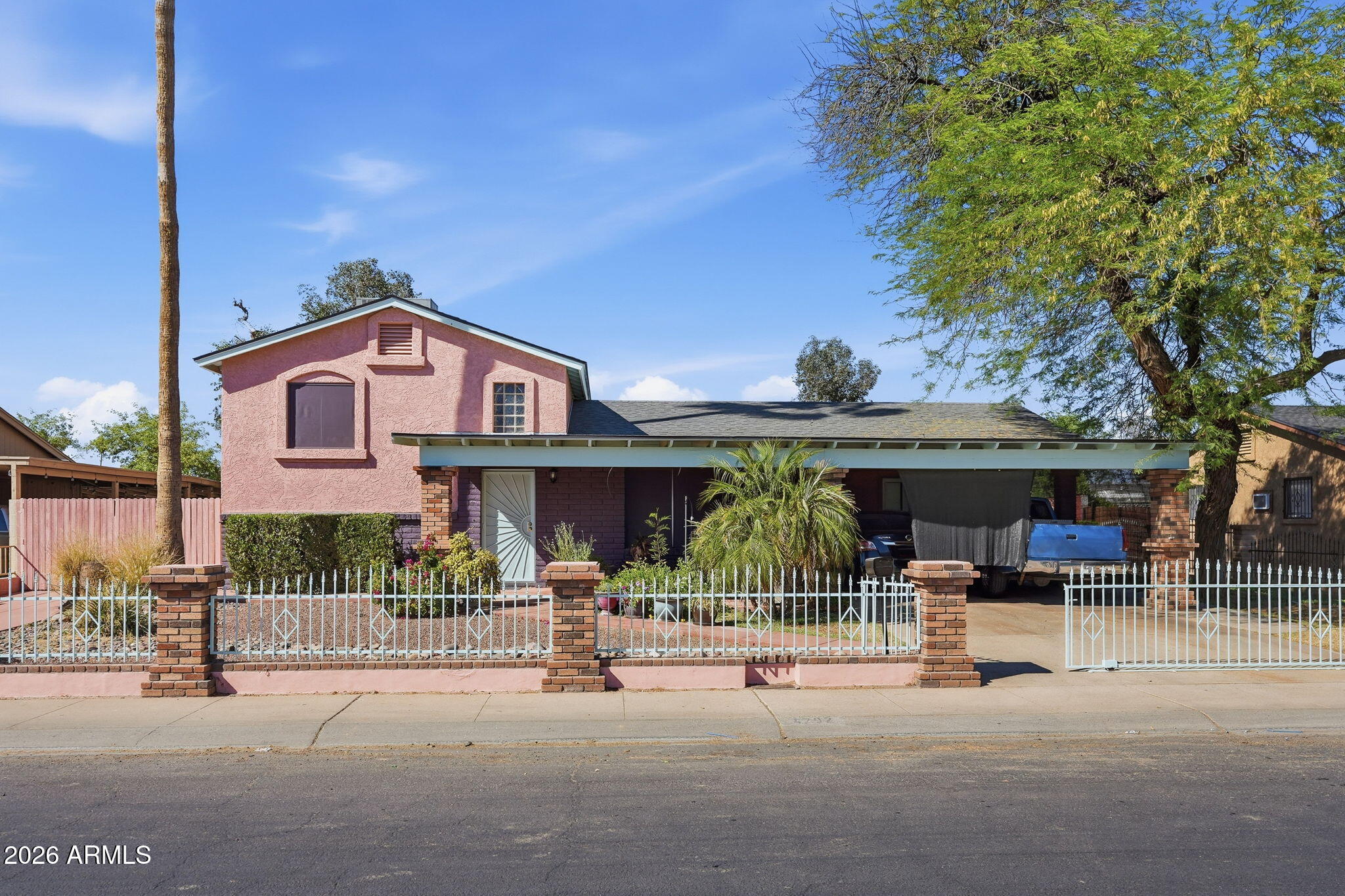 4702 E ALTA VISTA Road