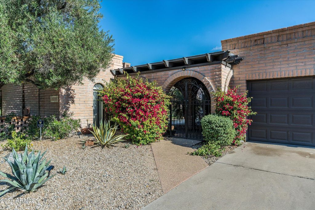 Photo of 6839 N 18th Street, Phoenix, AZ 85016 (MLS # 6951957)