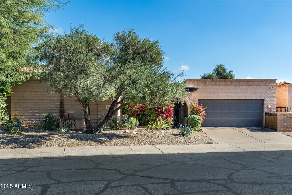 Photo of 6839 N 18th Street, Phoenix, AZ 85016 (MLS # 6951957)