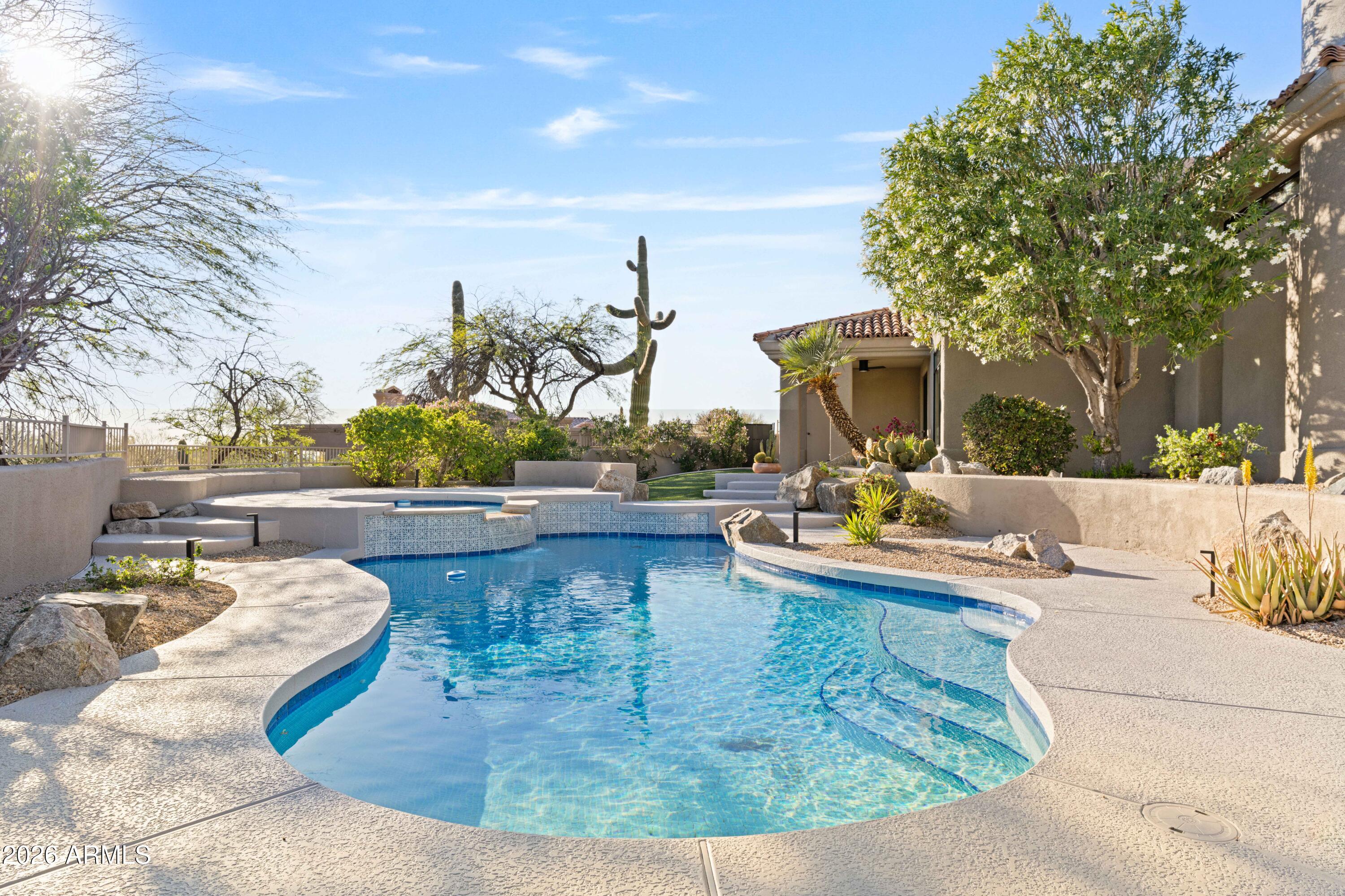 EAGLES GLEN - Residential