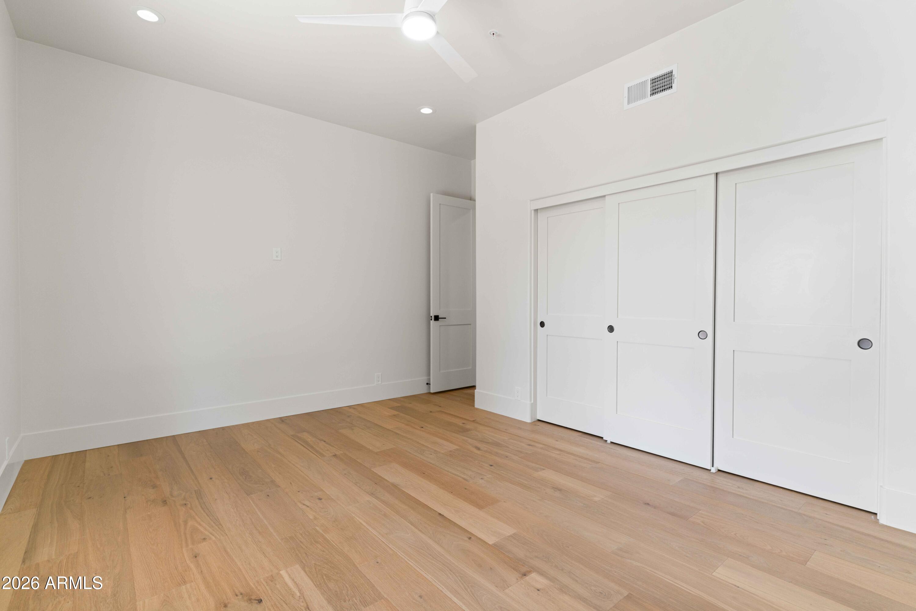 EAGLES GLEN - Residential