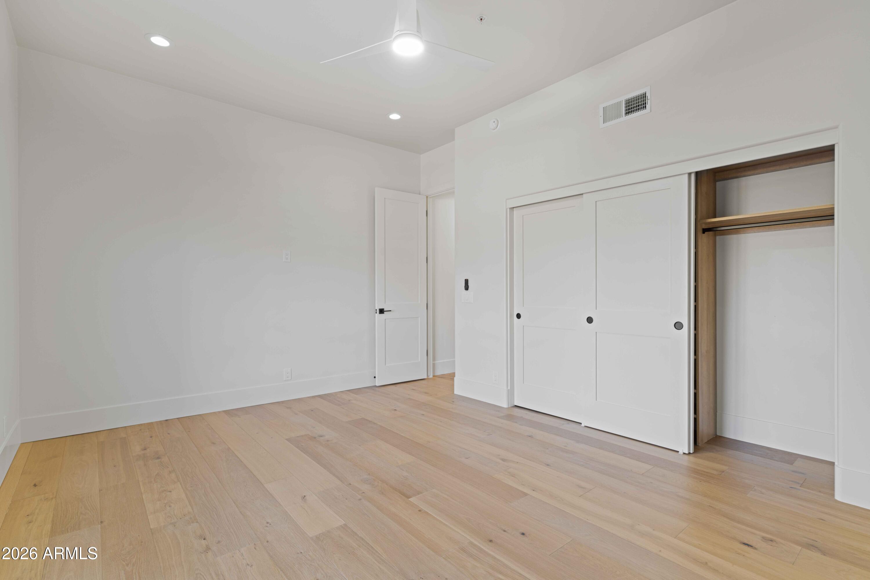 EAGLES GLEN - Residential